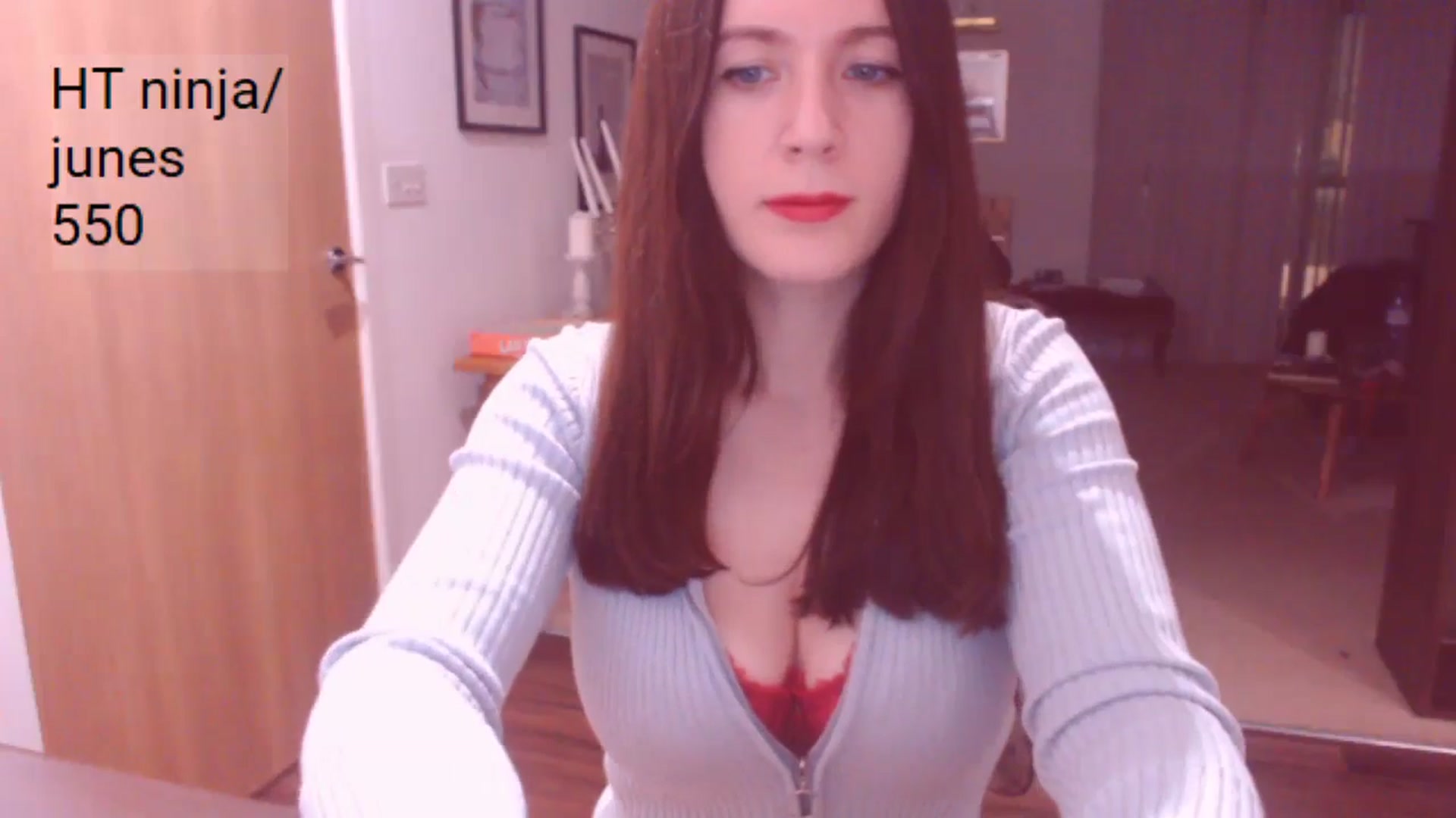 Gallery image thumbnail from AubreyPlza's myfreecams stream on, 01/03/2025, 22:11 image 17 of 20