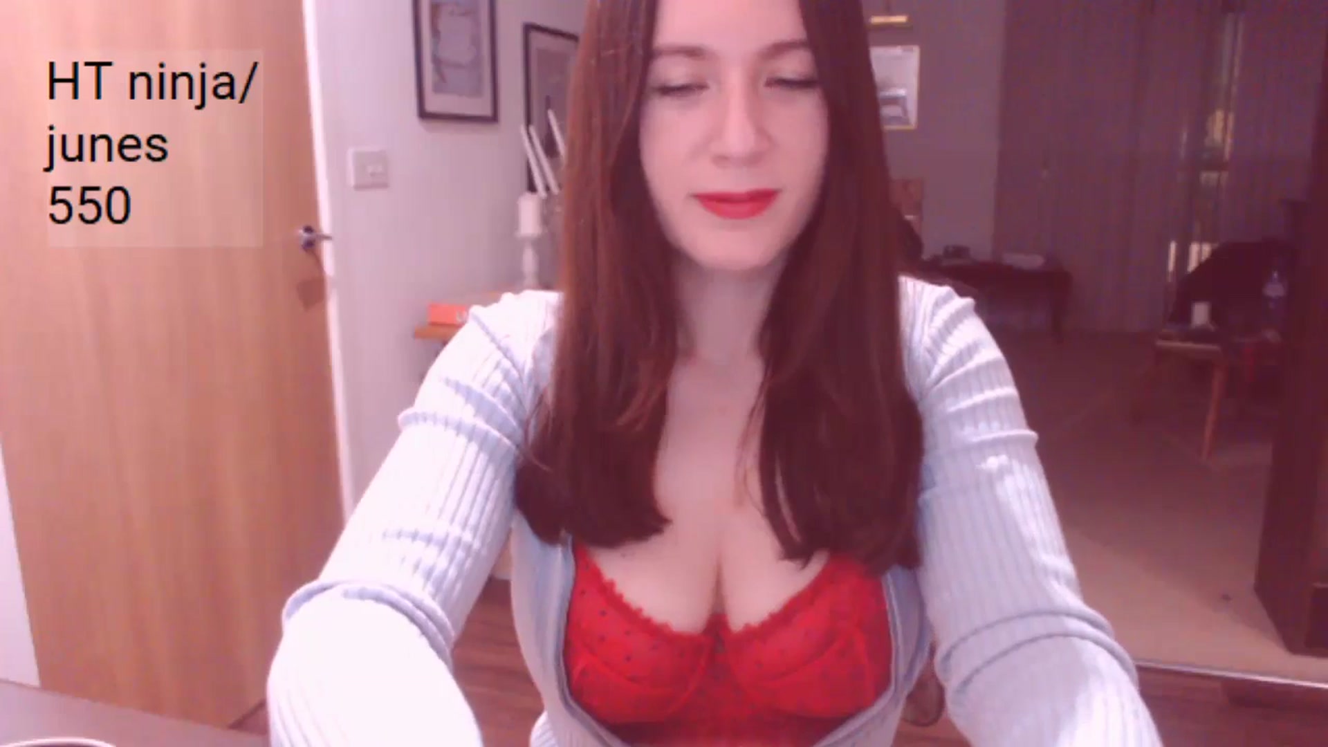 Gallery image thumbnail from AubreyPlza's myfreecams stream on, 01/03/2025, 22:11 image 7 of 20