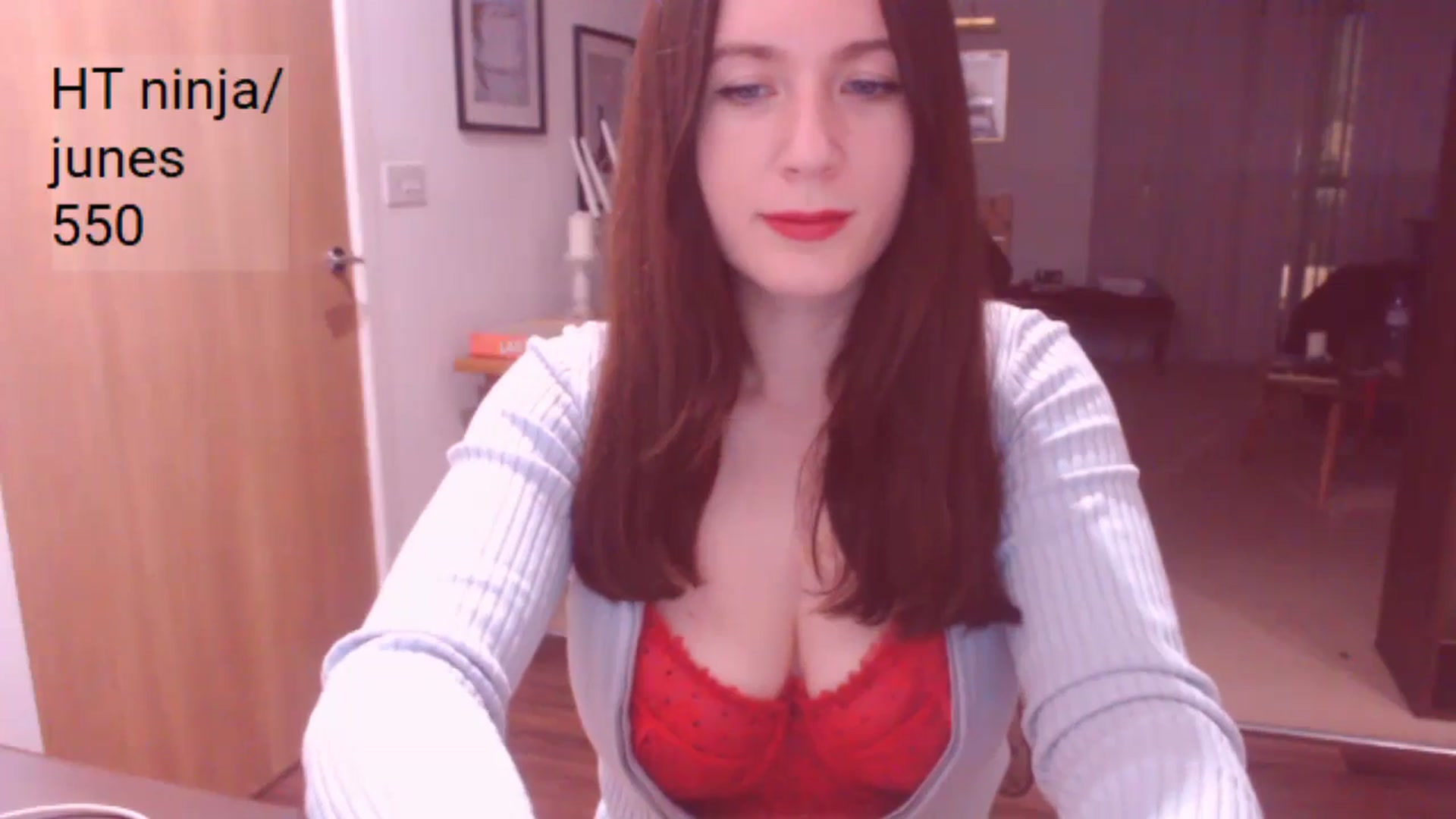 Gallery image thumbnail from AubreyPlza's myfreecams stream on, 01/03/2025, 22:11 image 11 of 20