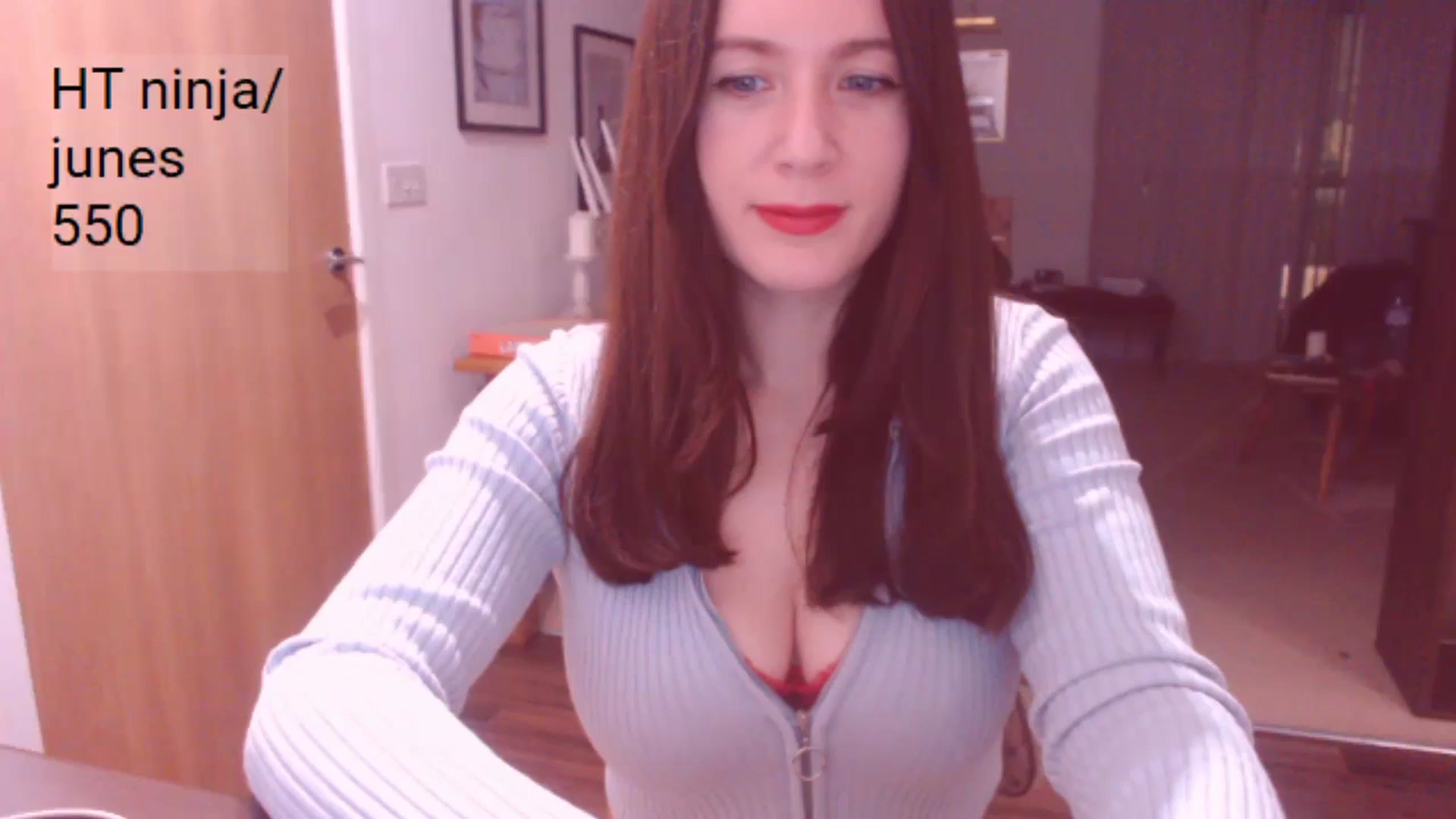 Gallery image thumbnail from AubreyPlza's myfreecams stream on, 01/03/2025, 22:11 image 5 of 20