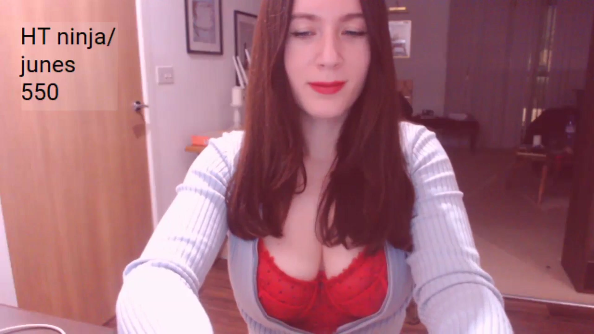Gallery image thumbnail from AubreyPlza's myfreecams stream on, 01/03/2025, 22:11 image 3 of 20