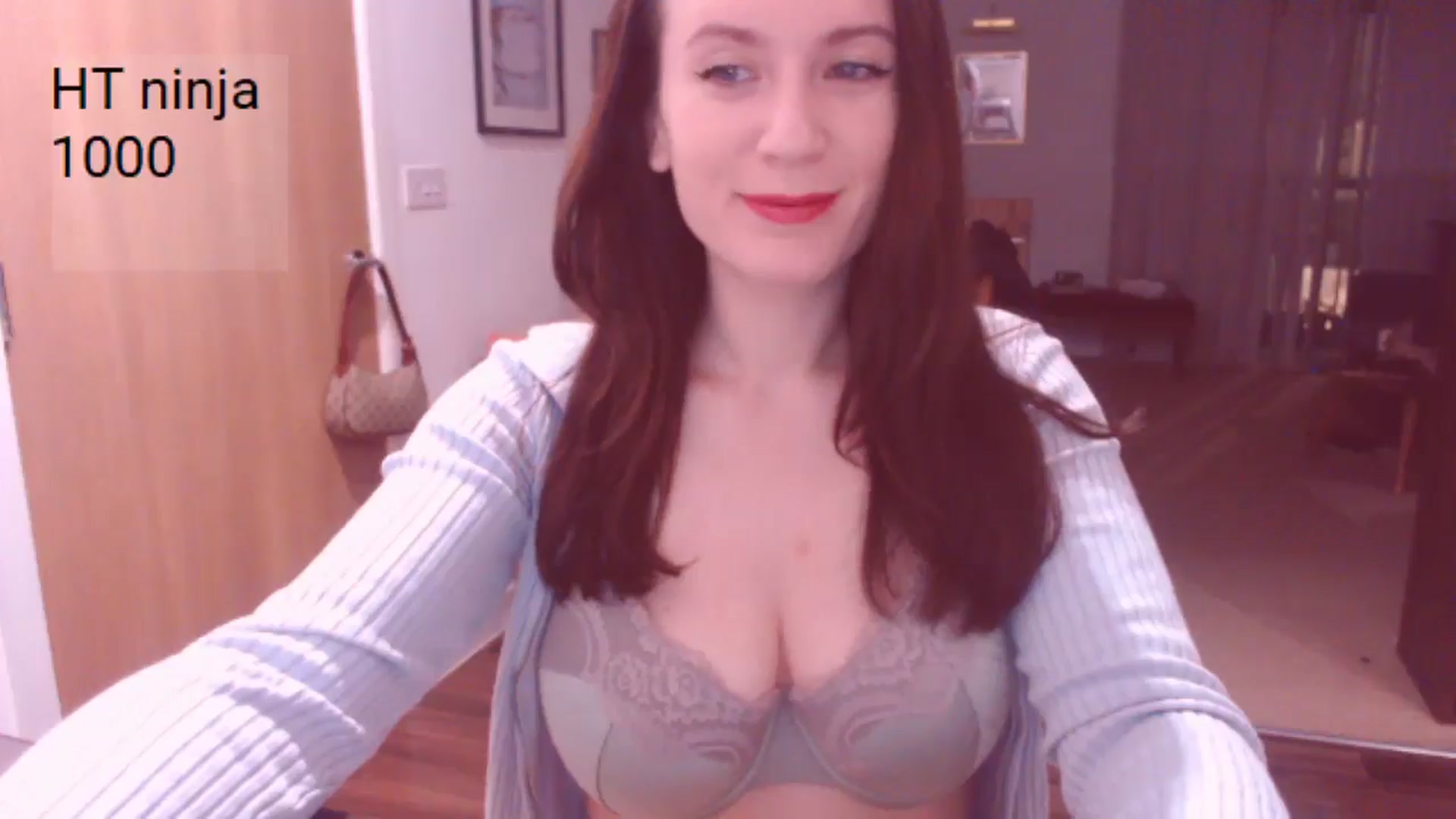 Gallery image thumbnail from AubreyPlza's myfreecams stream on, 01/04/2025, 21:22 image 4 of 20