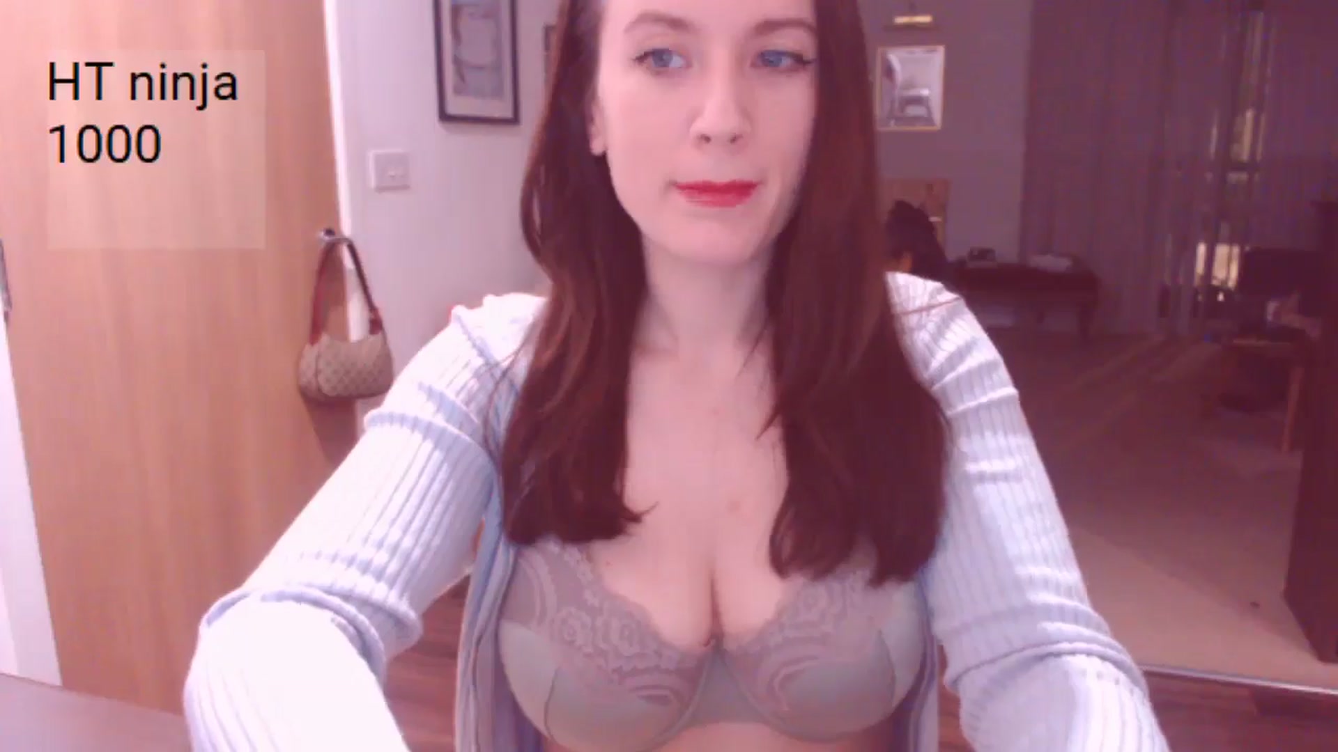Gallery image thumbnail from AubreyPlza's myfreecams stream on, 01/04/2025, 21:22 image 10 of 20