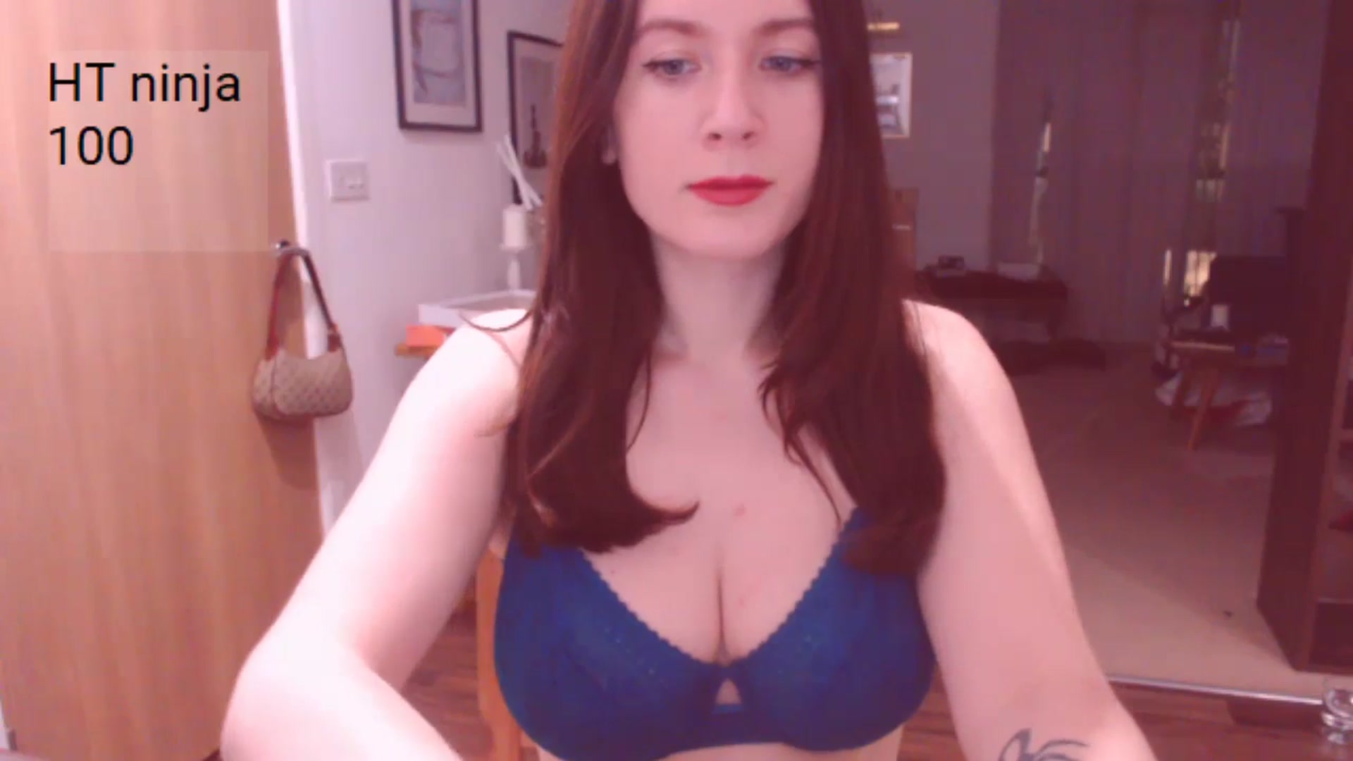 Gallery image thumbnail from AubreyPlza's myfreecams stream on, 01/07/2025, 22:34 image 2 of 20