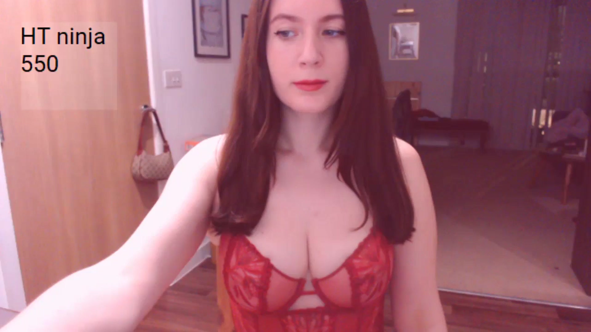 Gallery image thumbnail from AubreyPlza's myfreecams stream on, 01/19/2025, 20:31 image 10 of 20