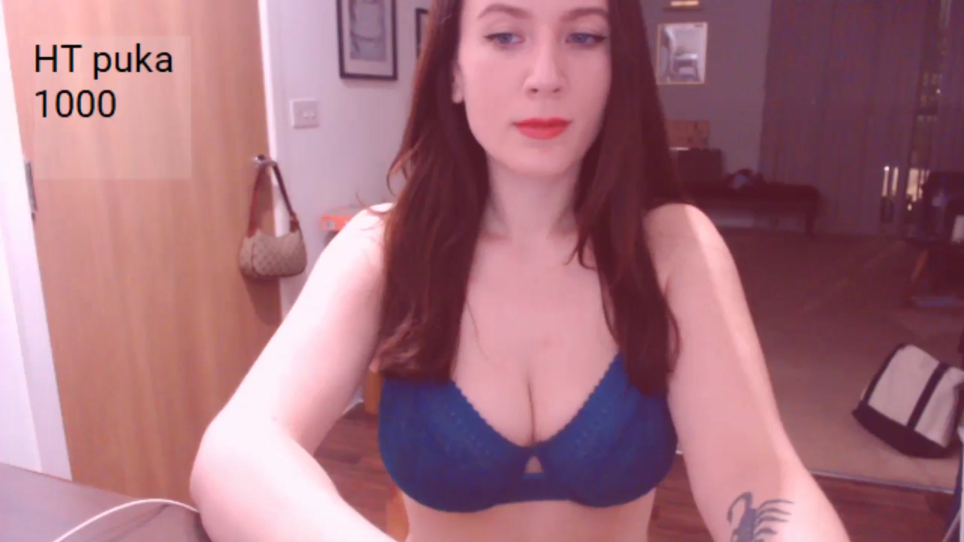 Gallery image thumbnail from AubreyPlza's myfreecams stream on, 01/20/2025, 21:18 image 3 of 20