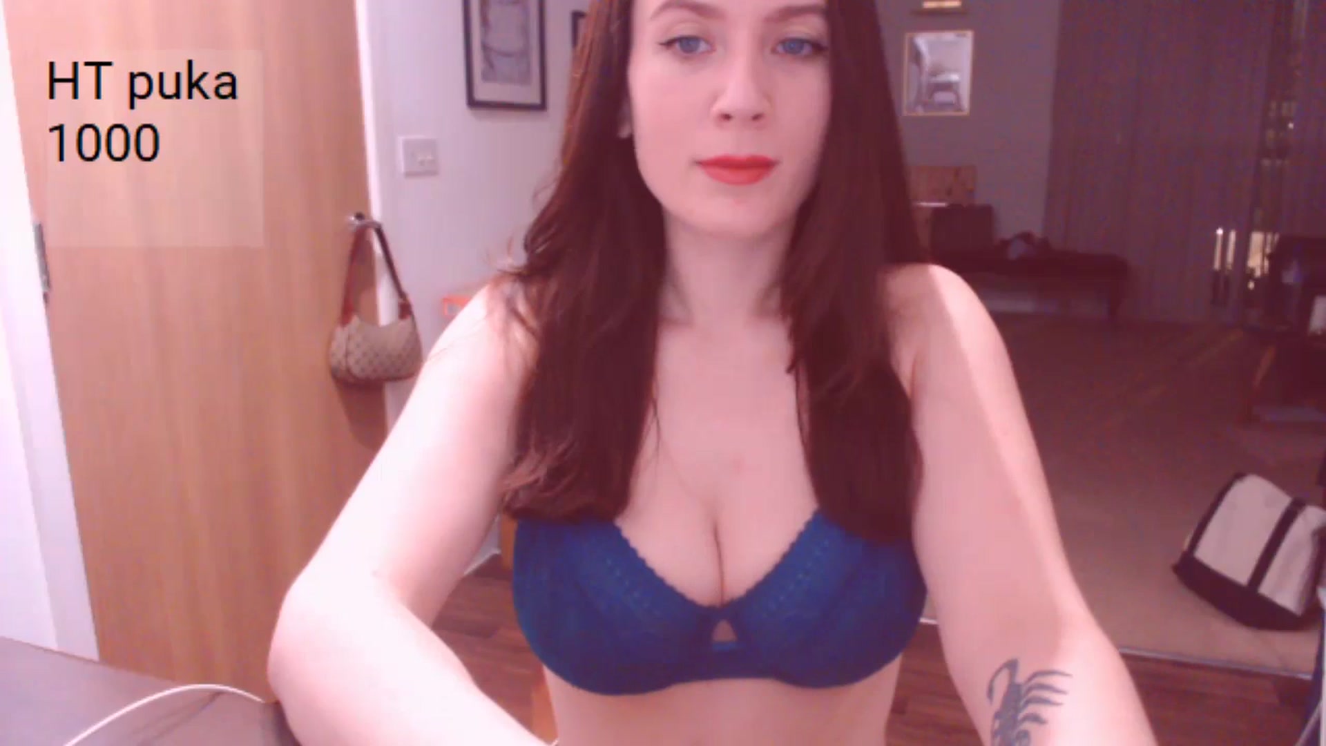 Gallery image thumbnail from AubreyPlza's myfreecams stream on, 01/20/2025, 21:18 image 9 of 20
