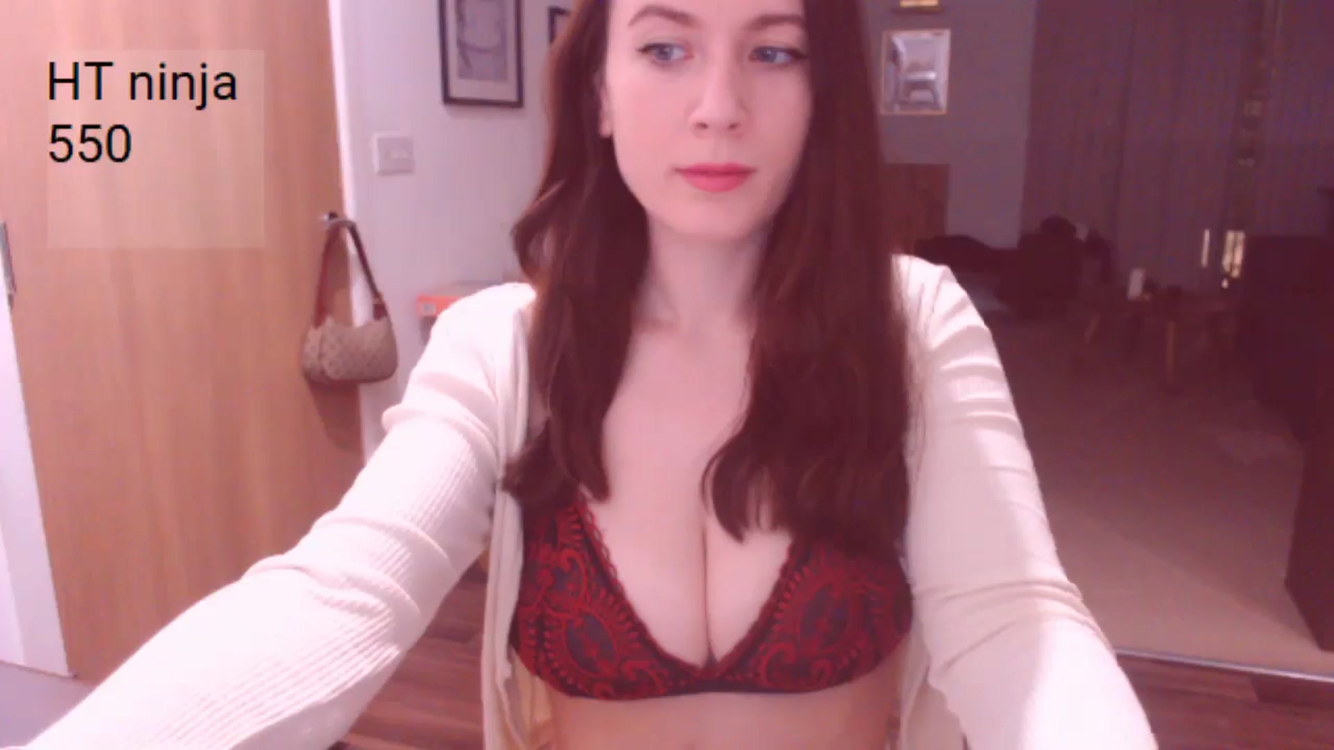 Gallery image thumbnail from AubreyPlza's myfreecams stream on, 01/27/2025, 20:36 image 13 of 20
