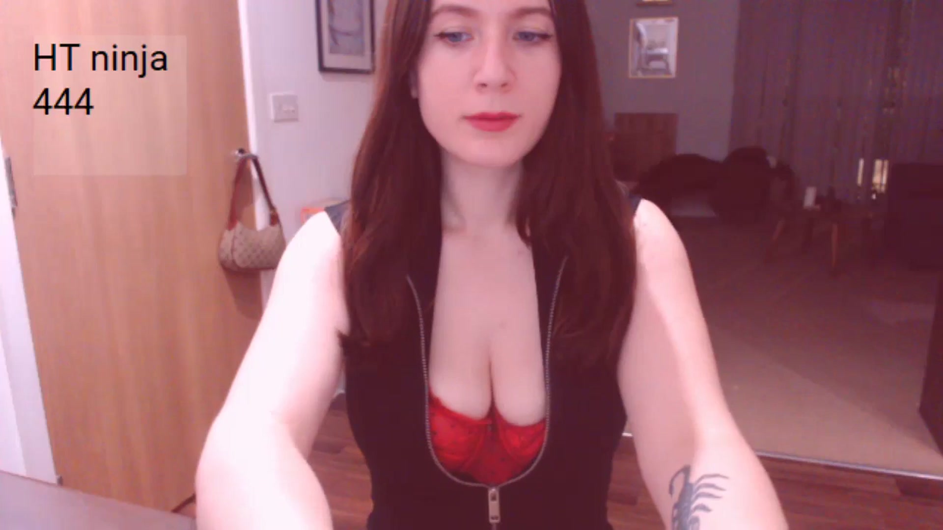 Gallery image thumbnail from AubreyPlza's myfreecams stream on, 01/28/2025, 22:12 image 19 of 20