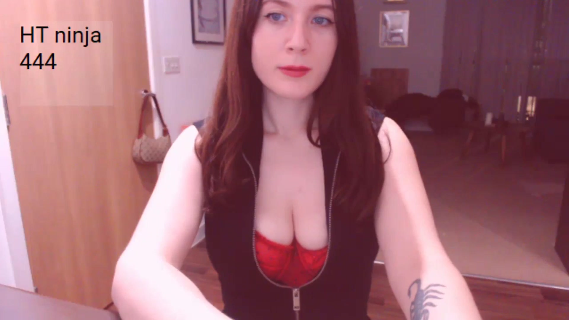 Gallery image thumbnail from AubreyPlza's myfreecams stream on, 01/28/2025, 22:12 image 13 of 20