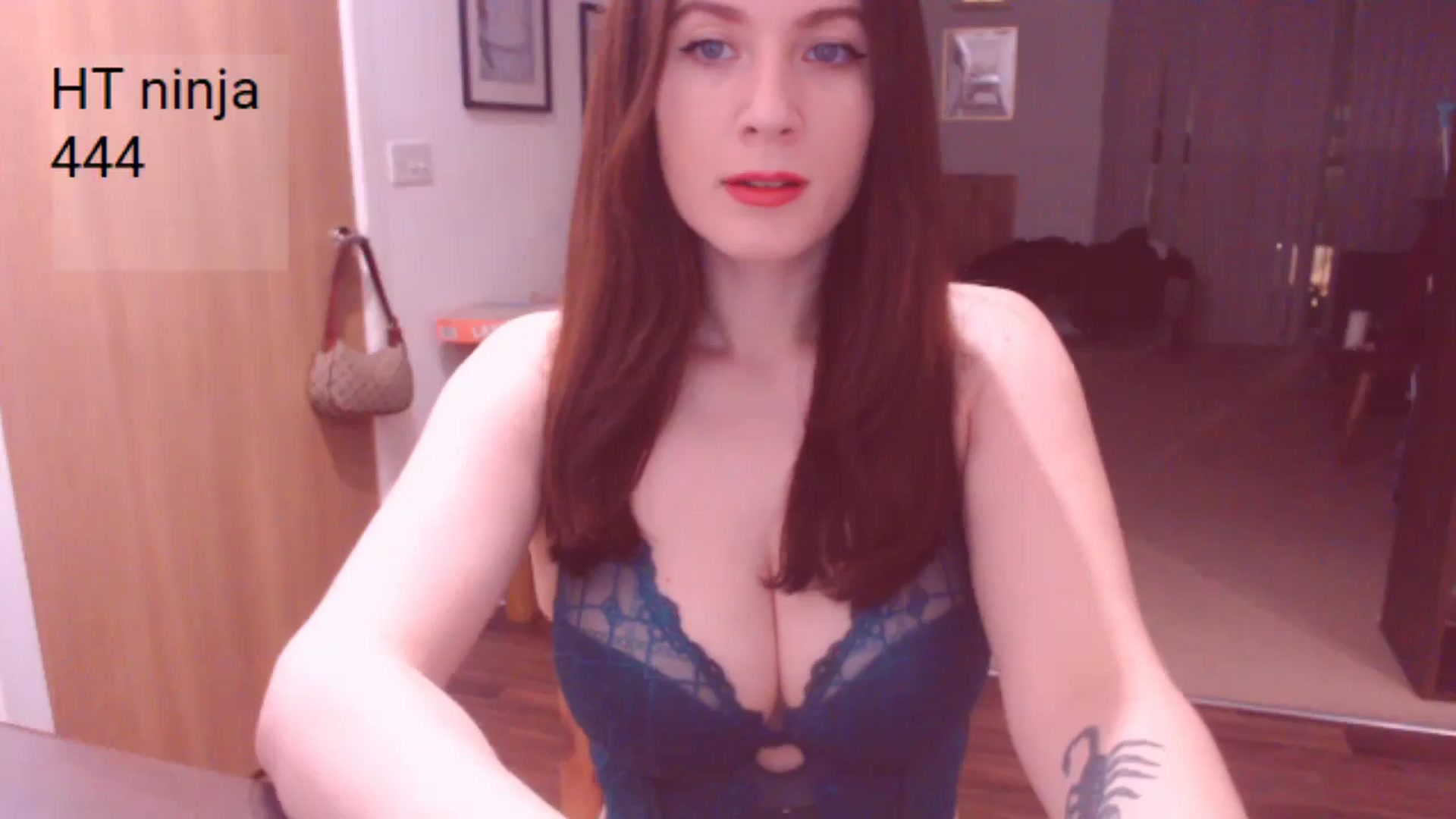 Gallery image thumbnail from AubreyPlza's myfreecams stream on, 01/29/2025, 21:08 image 18 of 20
