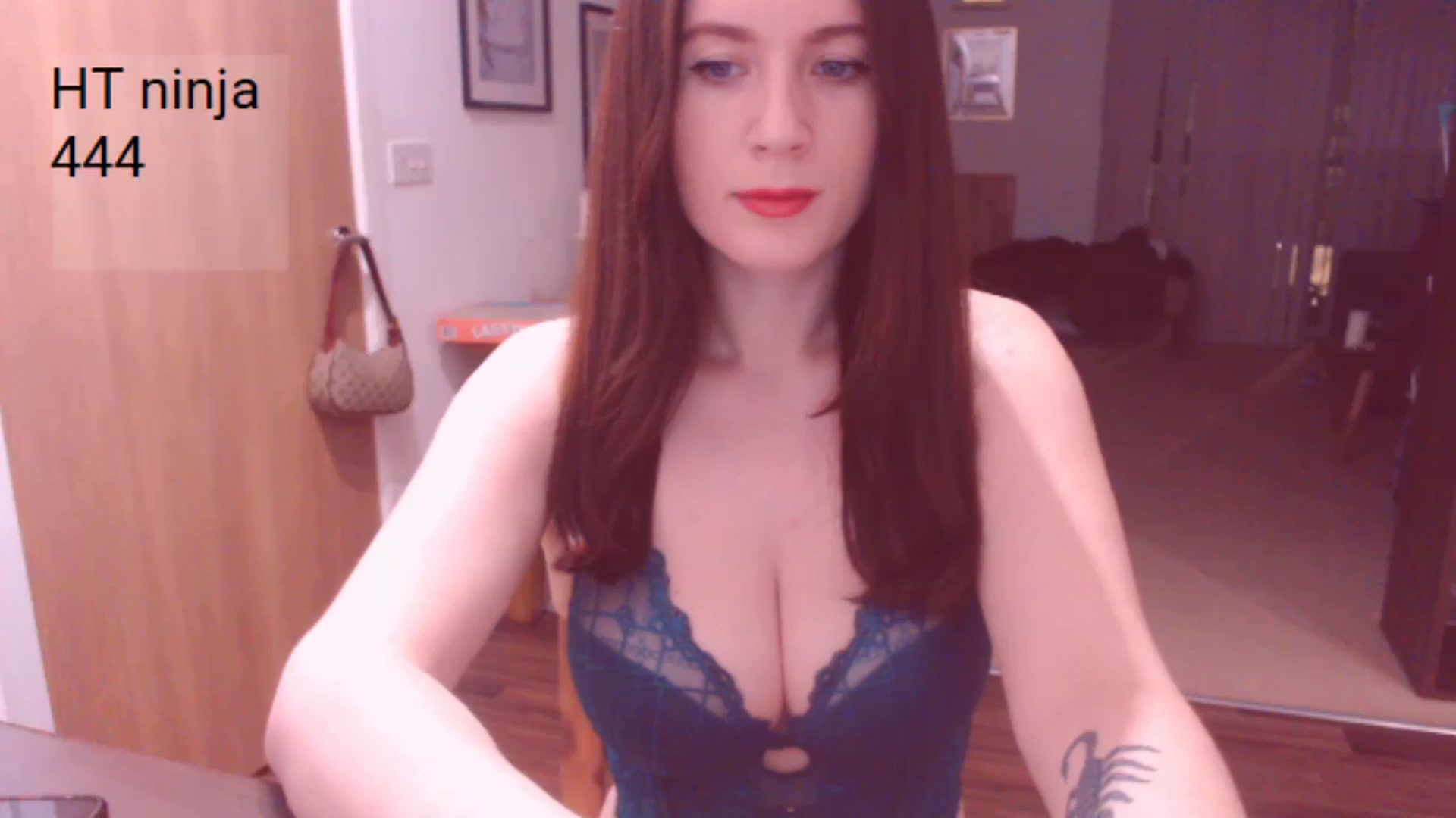 Gallery image thumbnail from AubreyPlza's myfreecams stream on, 01/29/2025, 21:50 image 11 of 20