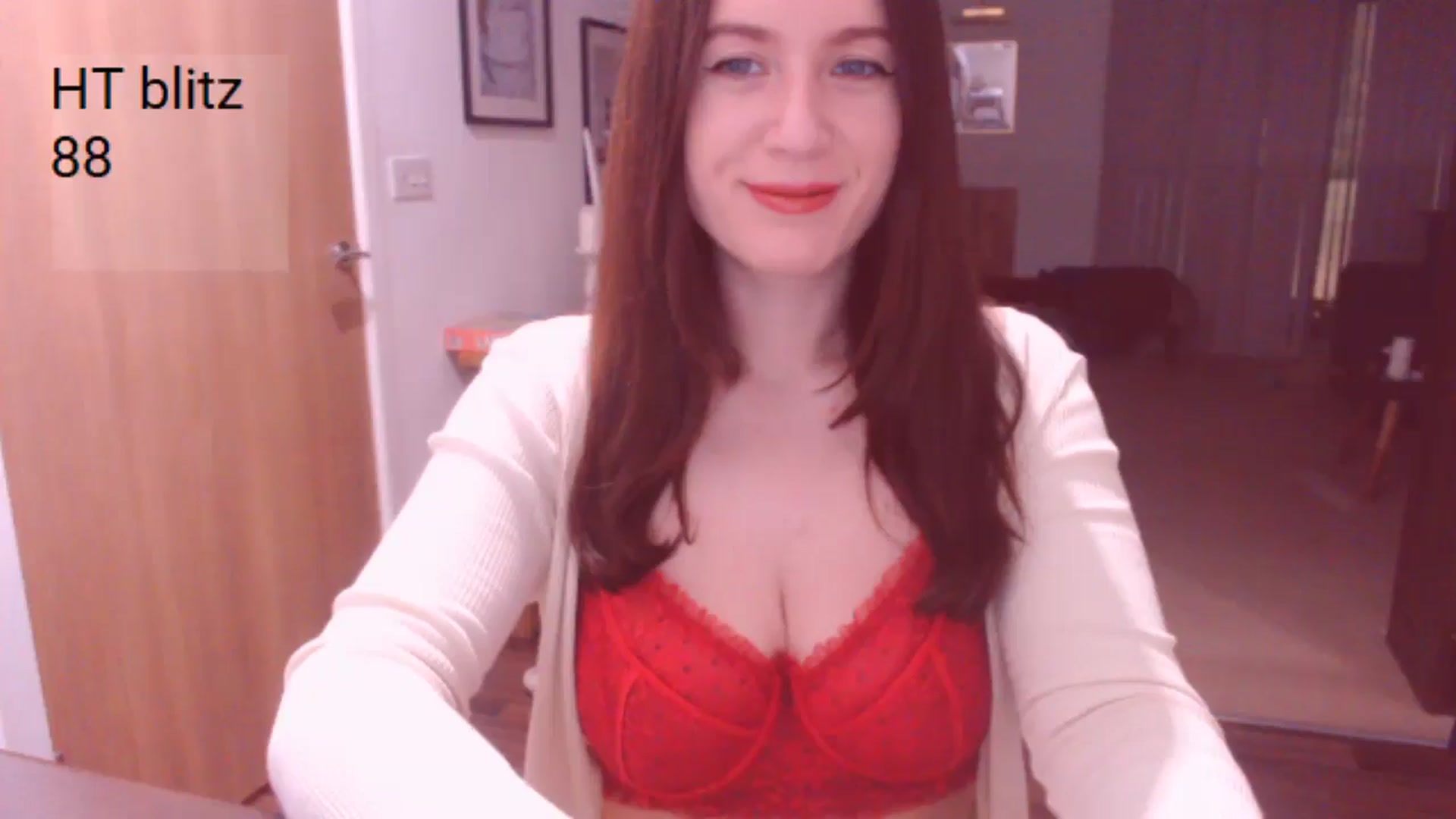 Gallery image thumbnail from AubreyPlza's myfreecams stream on, 02/03/2025, 21:32 image 1 of 20
