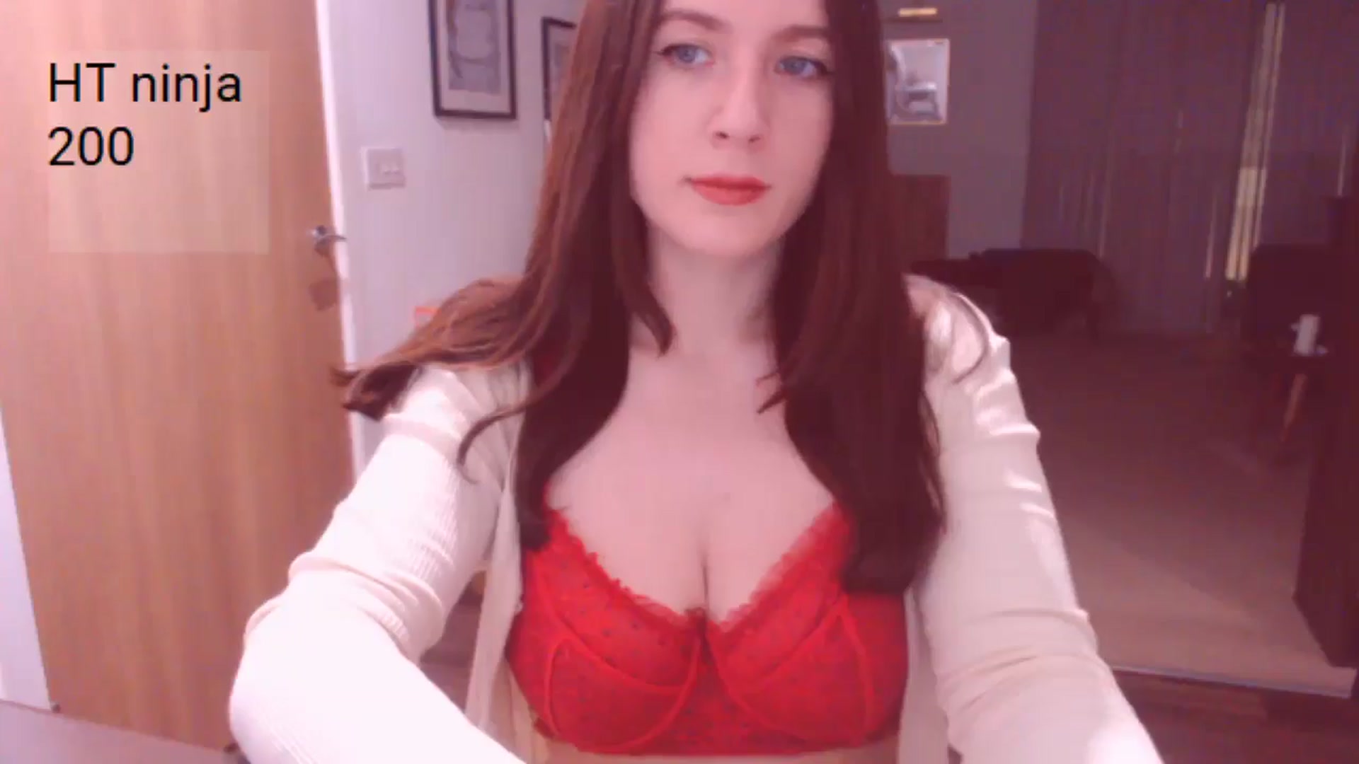 Gallery image thumbnail from AubreyPlza's myfreecams stream on, 02/03/2025, 21:32 image 15 of 20