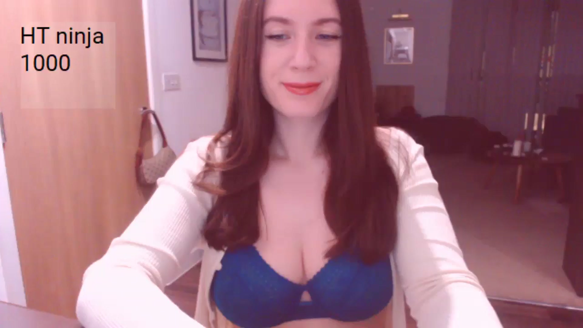 Gallery image thumbnail from AubreyPlza's myfreecams stream on, 02/06/2025, 21:34 image 6 of 20