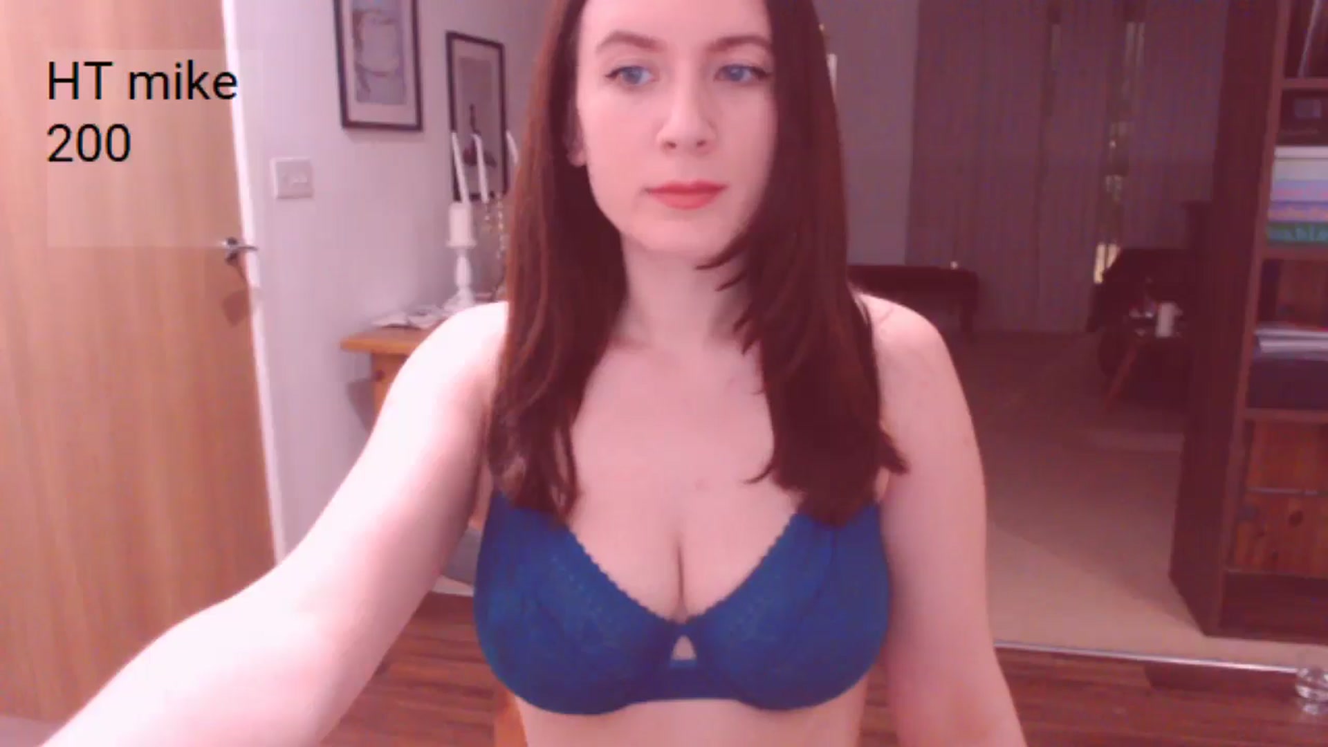 Gallery image thumbnail from AubreyPlza's myfreecams stream on, 02/07/2025, 22:06 image 10 of 20