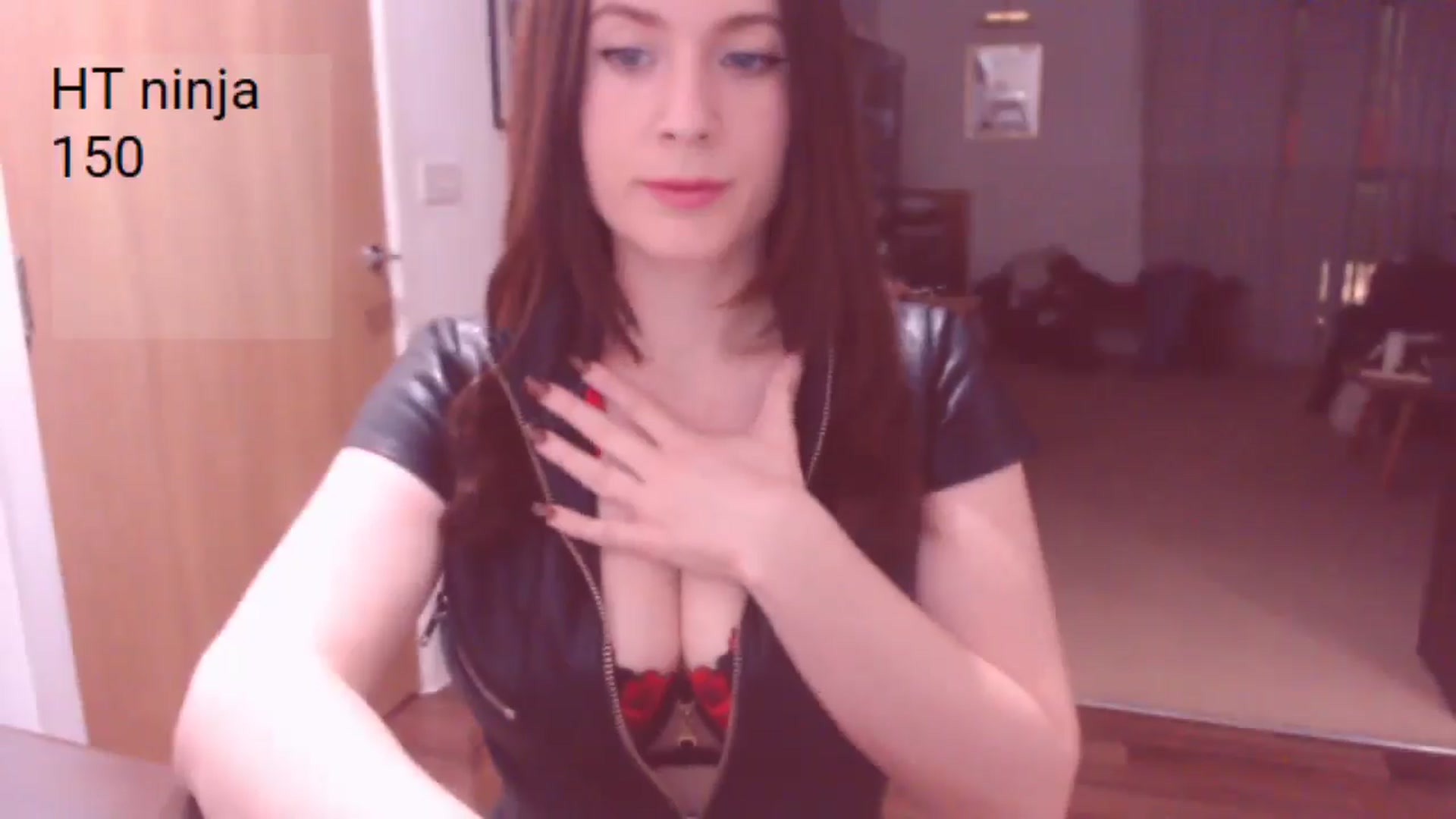 Gallery image thumbnail from AubreyPlza's myfreecams stream on, 03/01/2025, 21:27 image 14 of 20