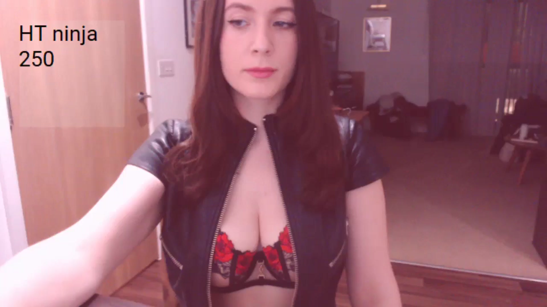 Gallery image thumbnail from AubreyPlza's myfreecams stream on, 03/01/2025, 21:27 image 19 of 20
