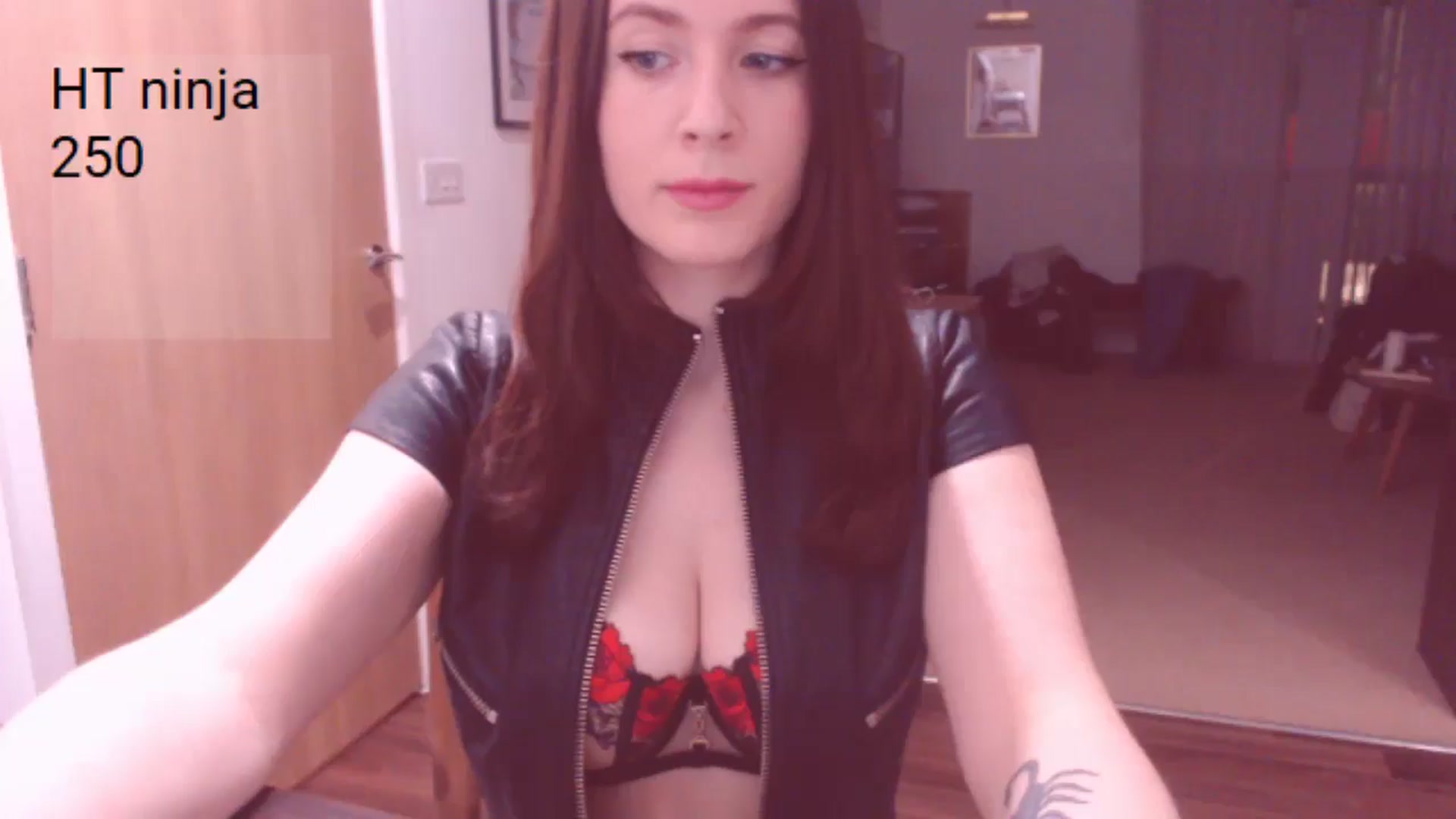 Gallery image thumbnail from AubreyPlza's myfreecams stream on, 03/01/2025, 21:27 image 20 of 20