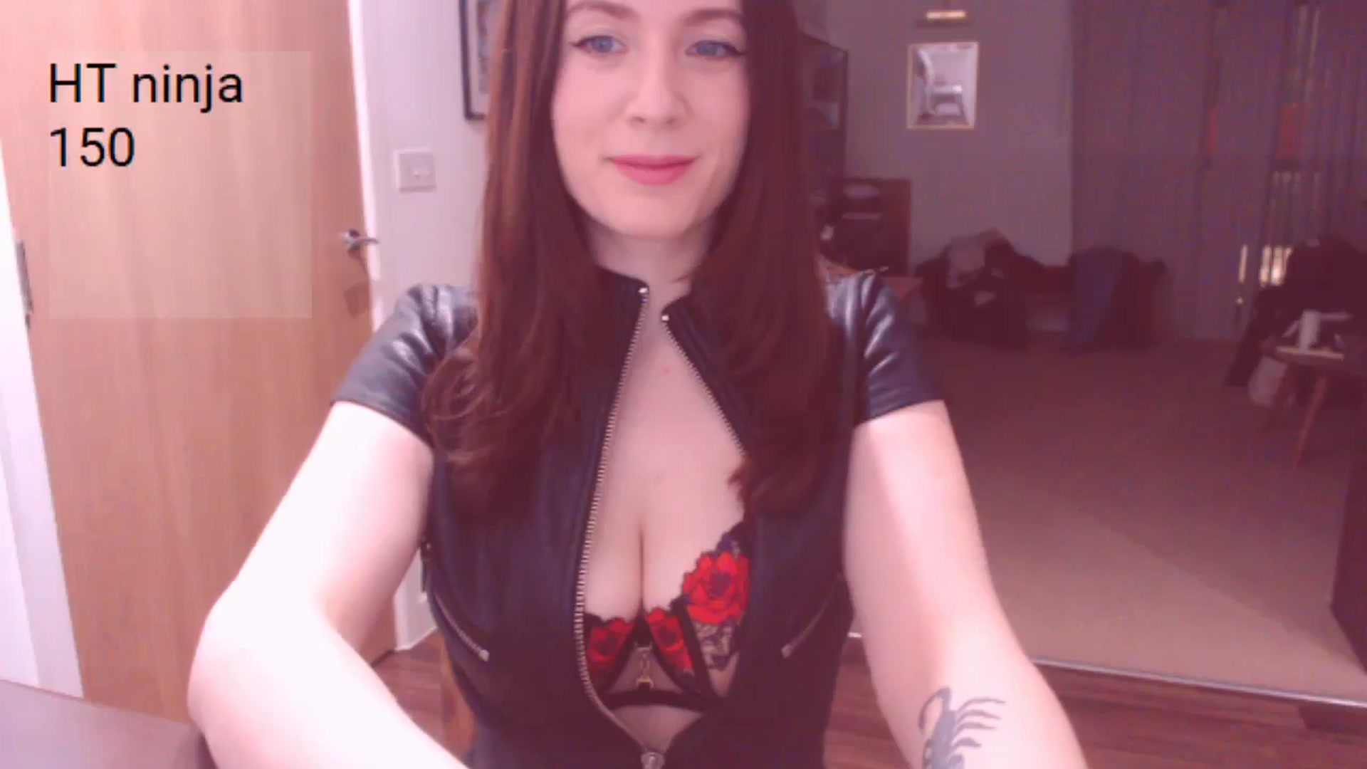 Gallery image thumbnail from AubreyPlza's myfreecams stream on, 03/01/2025, 21:27 image 12 of 20