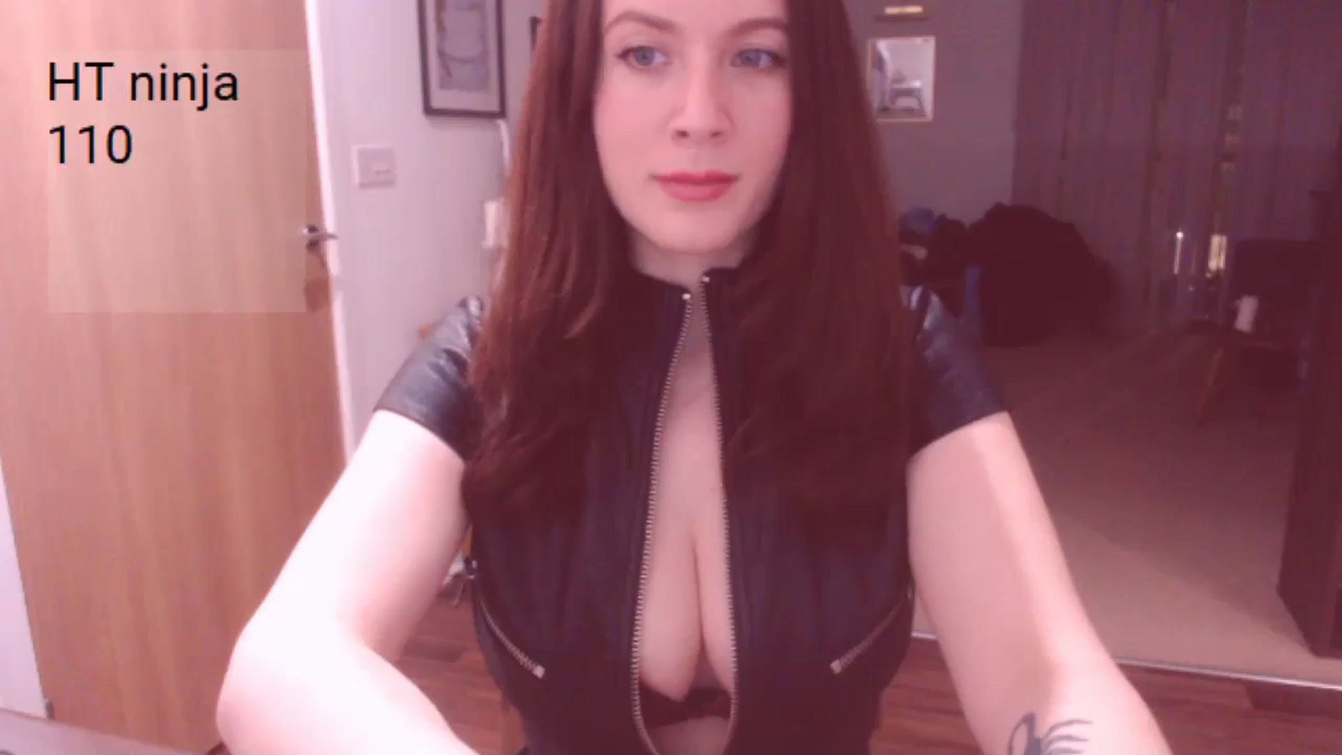 Gallery image thumbnail from AubreyPlza's myfreecams stream on, 03/16/2025, 20:53 image 2 of 20
