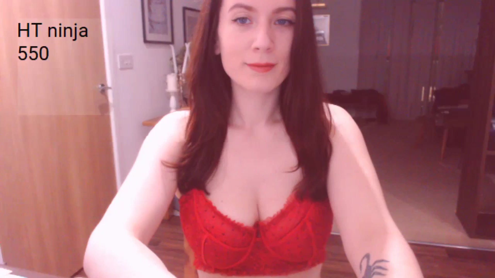 Gallery image thumbnail from AubreyPlza's myfreecams stream on, 03/21/2025, 21:19 image 9 of 20