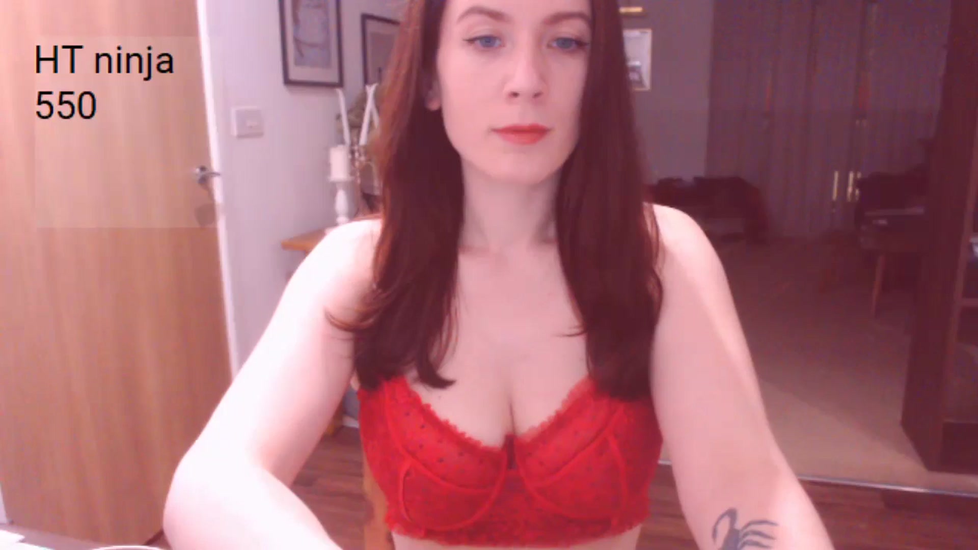 Gallery image thumbnail from AubreyPlza's myfreecams stream on, 03/21/2025, 21:19 image 14 of 20