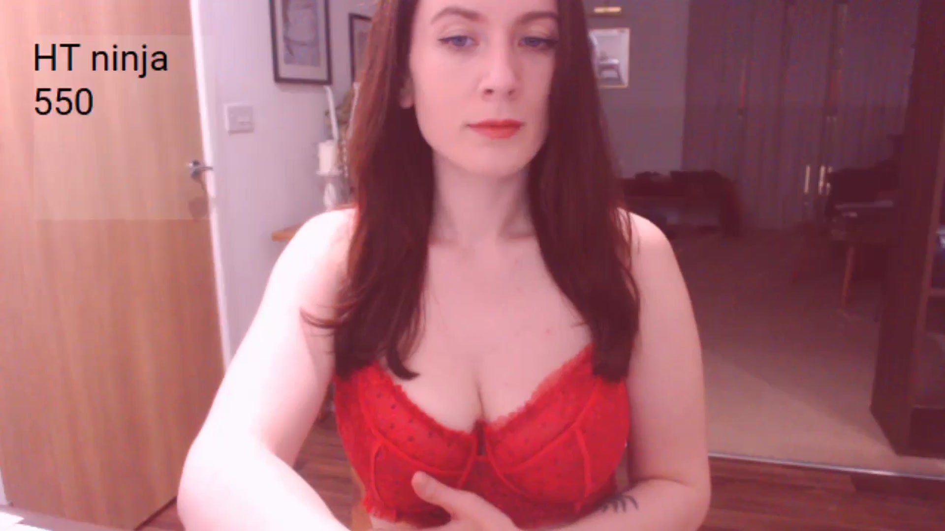 Gallery image thumbnail from AubreyPlza's myfreecams stream on, 03/21/2025, 21:19 image 12 of 20