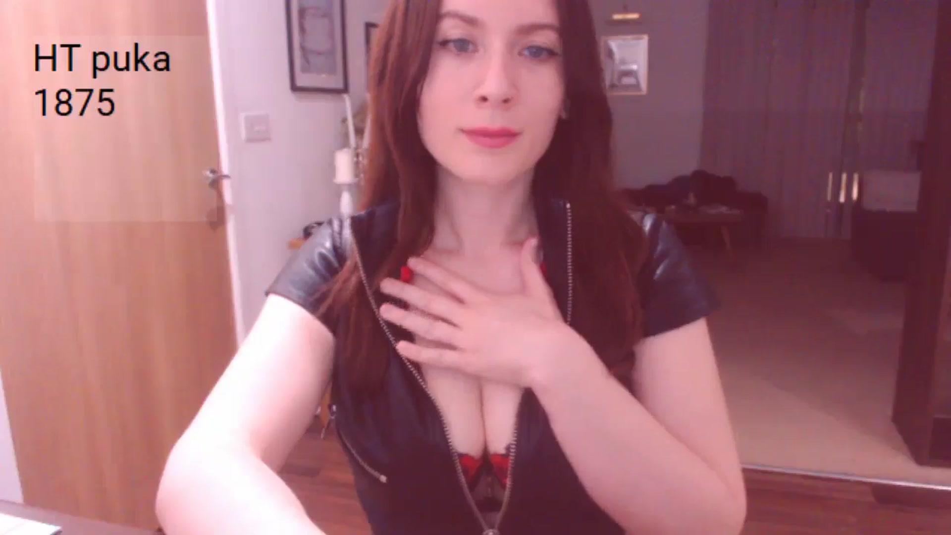 Gallery image thumbnail from AubreyPlza's myfreecams stream on, 04/01/2025, 21:30 image 14 of 20
