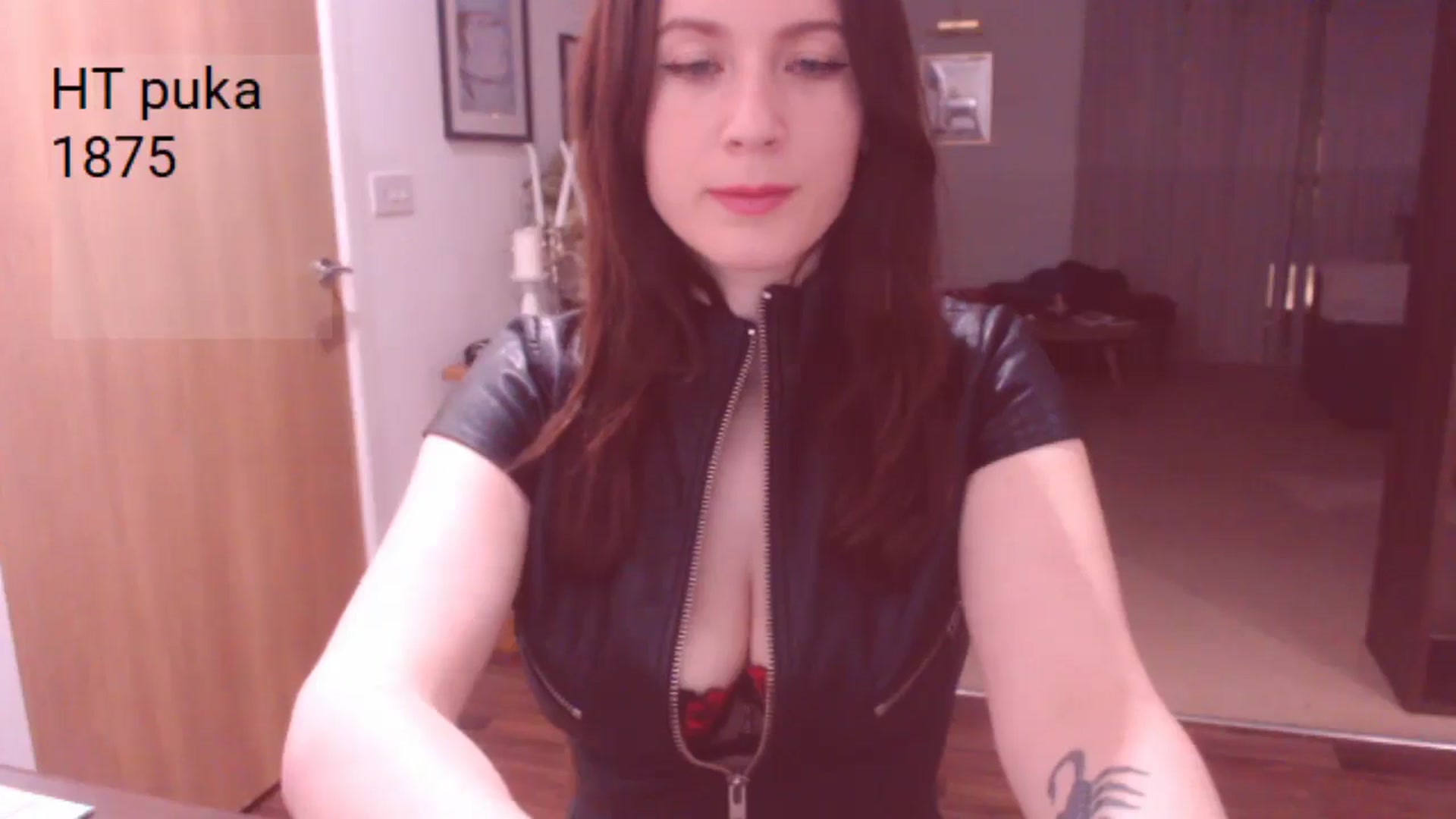 Gallery image thumbnail from AubreyPlza's myfreecams stream on, 04/01/2025, 21:30 image 20 of 20
