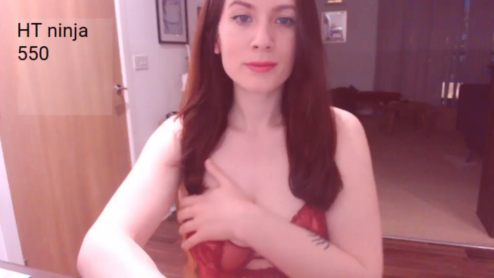 Gallery image thumbnail from AubreyPlza's myfreecams stream on, 04/03/2025, 19:56 image 2 of 20
