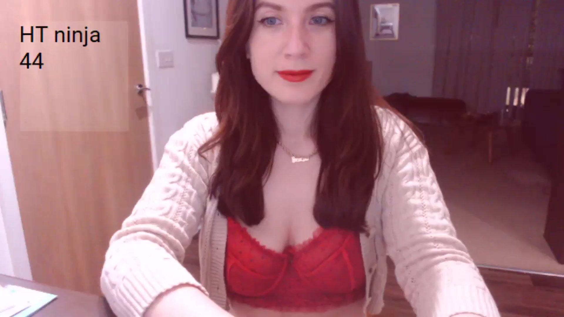Gallery image thumbnail from AubreyPlza's myfreecams stream on, 04/05/2025, 21:08 image 9 of 20