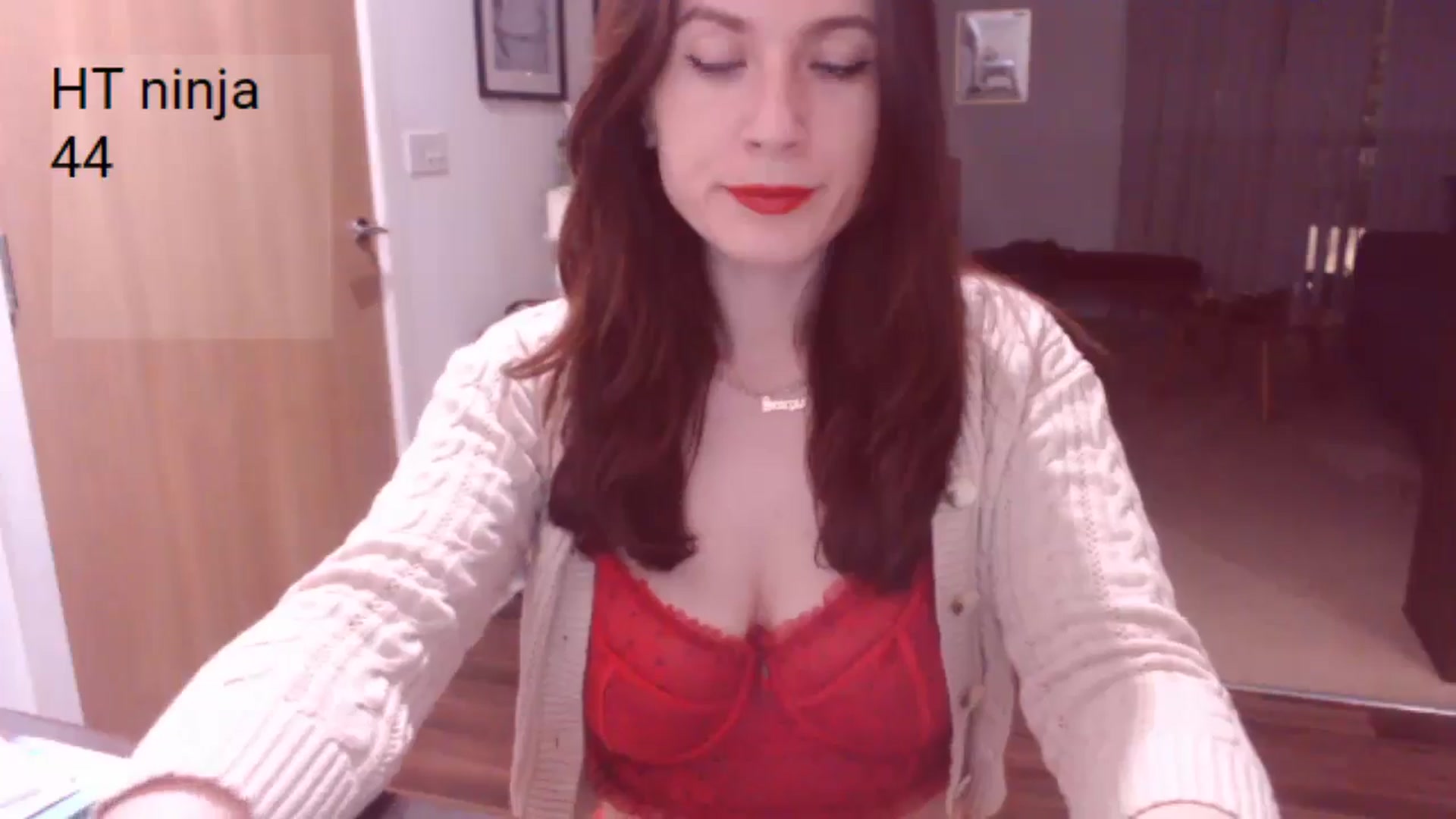 Gallery image thumbnail from AubreyPlza's myfreecams stream on, 04/05/2025, 21:08 image 3 of 20