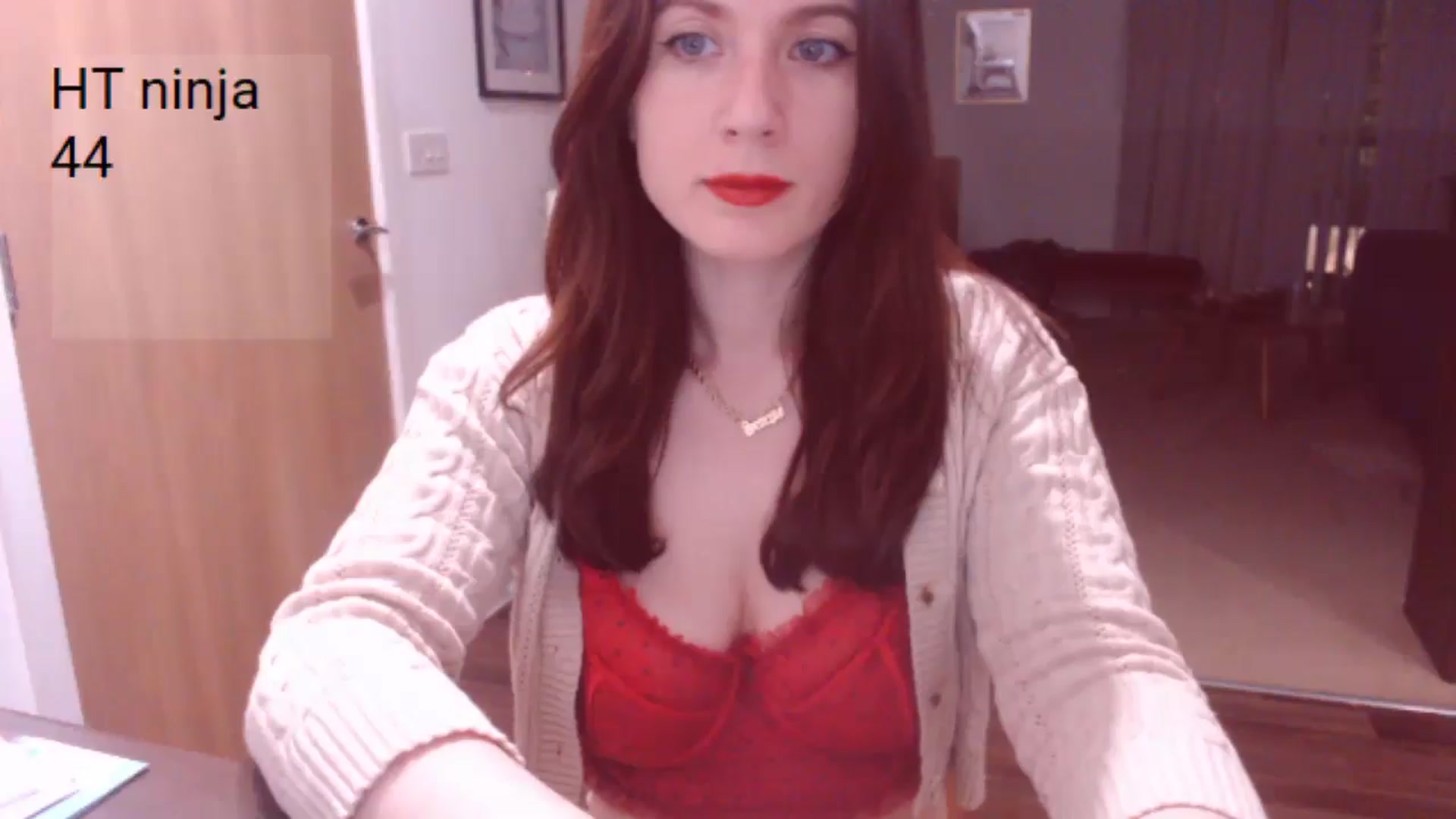 Gallery image thumbnail from AubreyPlza's myfreecams stream on, 04/05/2025, 21:08 image 13 of 20