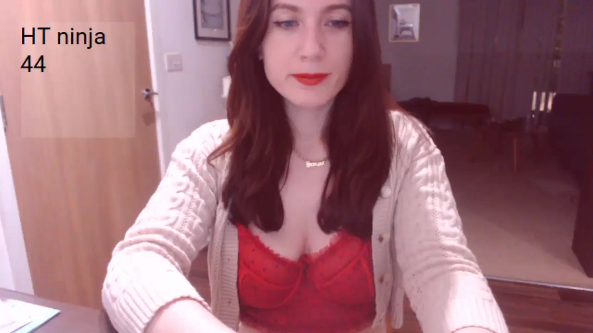 Gallery image thumbnail from AubreyPlza's myfreecams stream on, 04/05/2025, 21:08 image 12 of 20