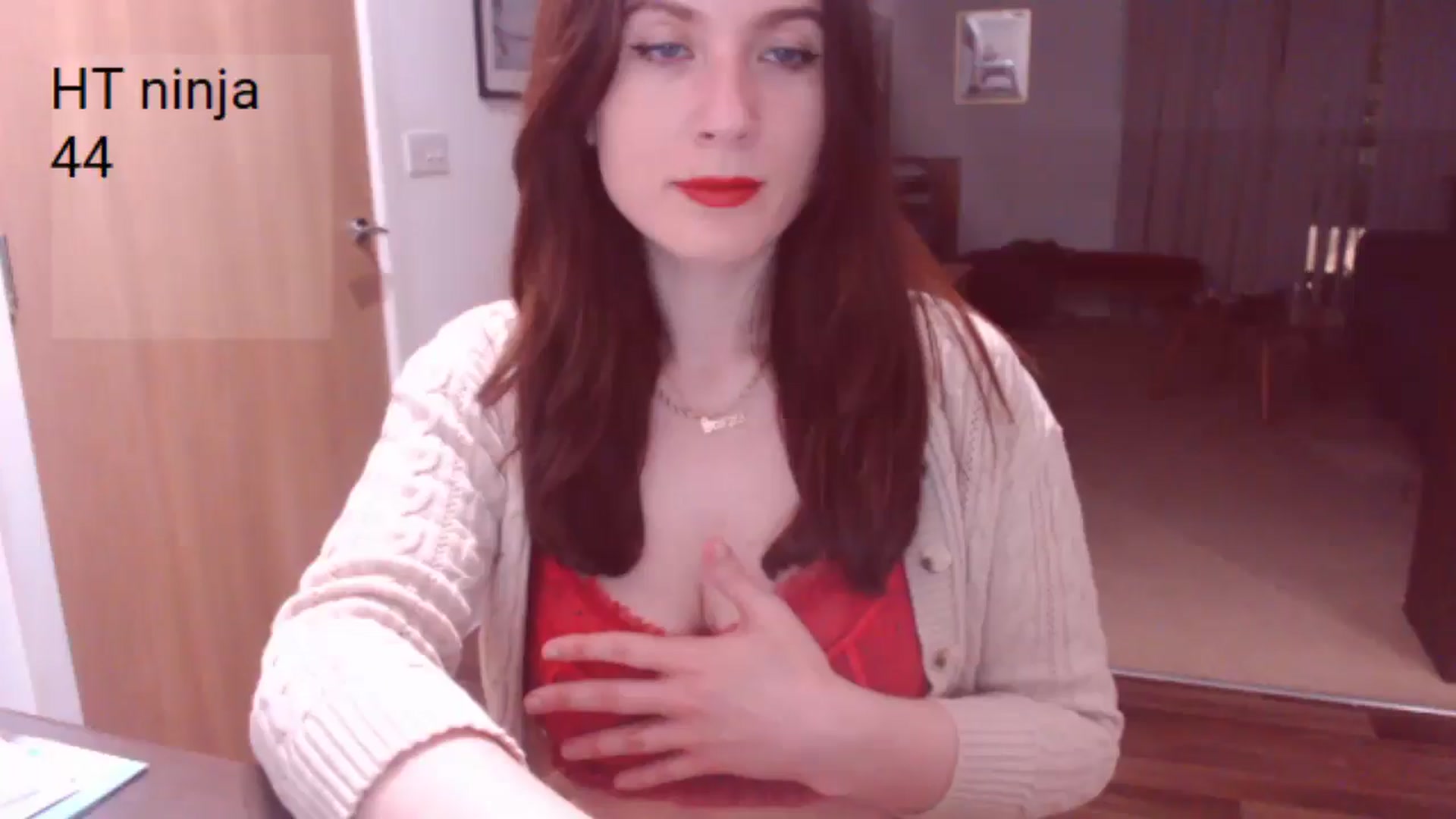 Gallery image thumbnail from AubreyPlza's myfreecams stream on, 04/05/2025, 21:08 image 18 of 20