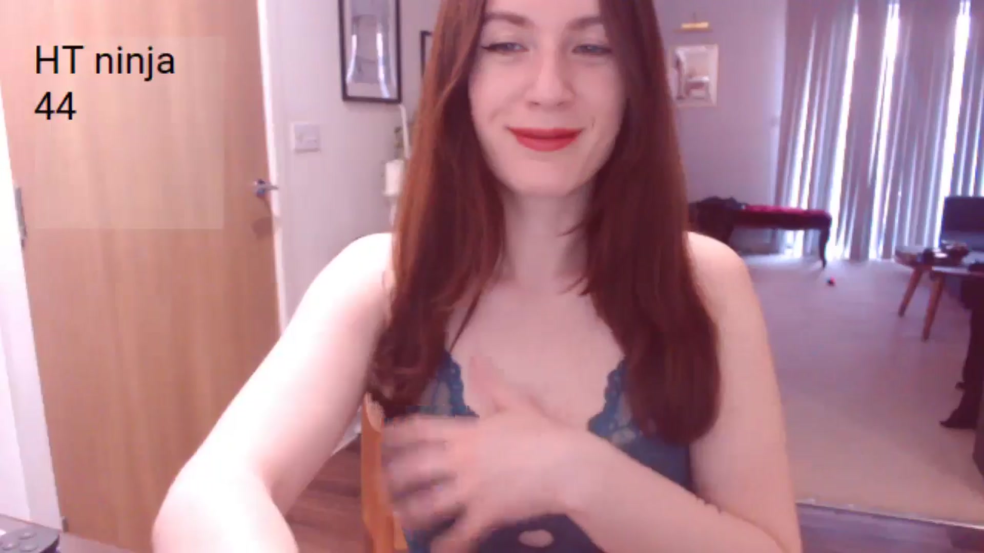 Gallery image thumbnail from AubreyPlza's myfreecams stream on, 04/06/2025, 18:40 image 12 of 20