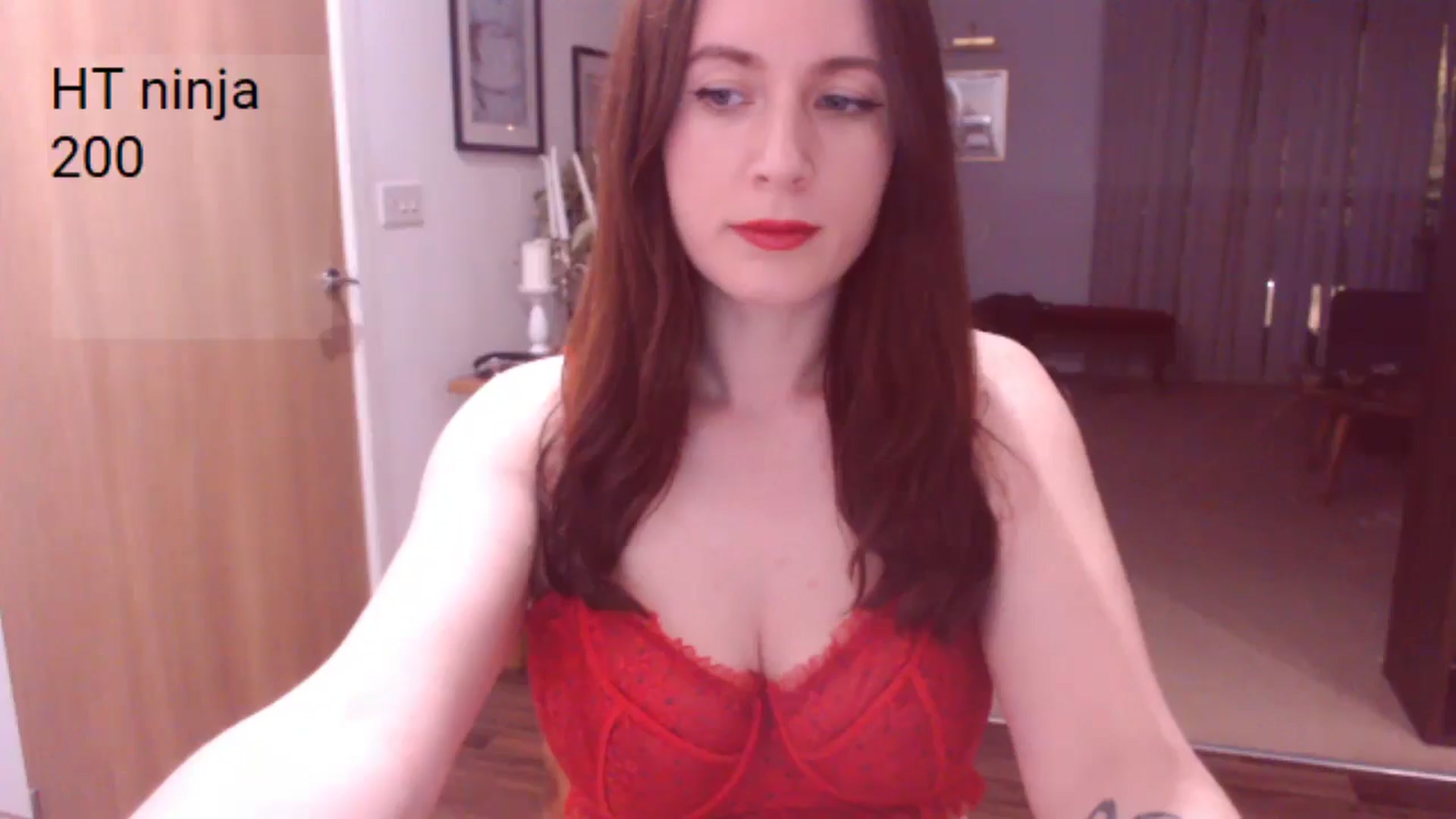 Gallery image thumbnail from AubreyPlza's myfreecams stream on, 04/07/2025, 21:13 image 14 of 20