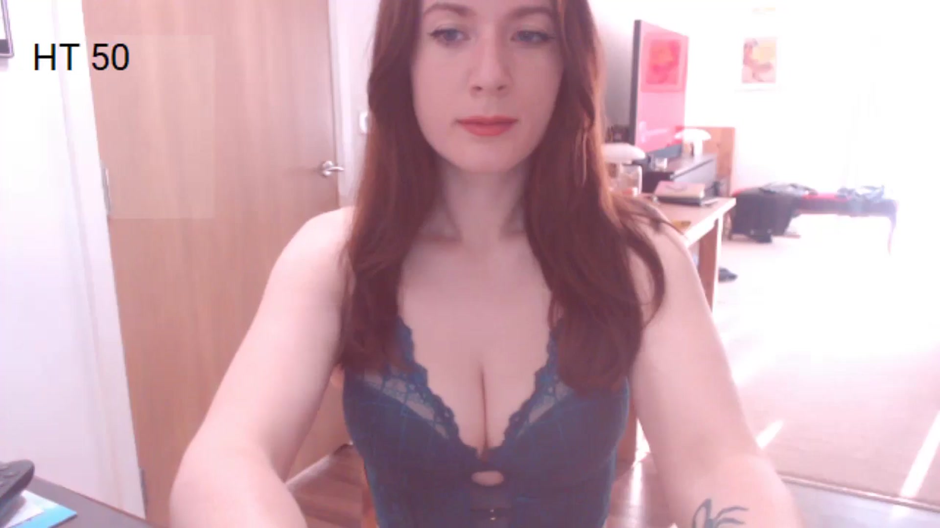 Gallery image thumbnail from AubreyPlza's myfreecams stream on, 04/11/2025, 07:38 image 6 of 20