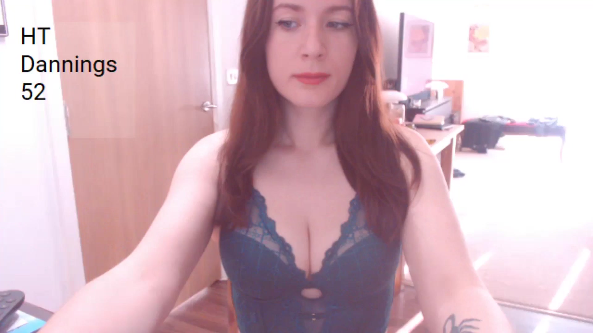 Gallery image thumbnail from AubreyPlza's myfreecams stream on, 04/11/2025, 07:38 image 9 of 20