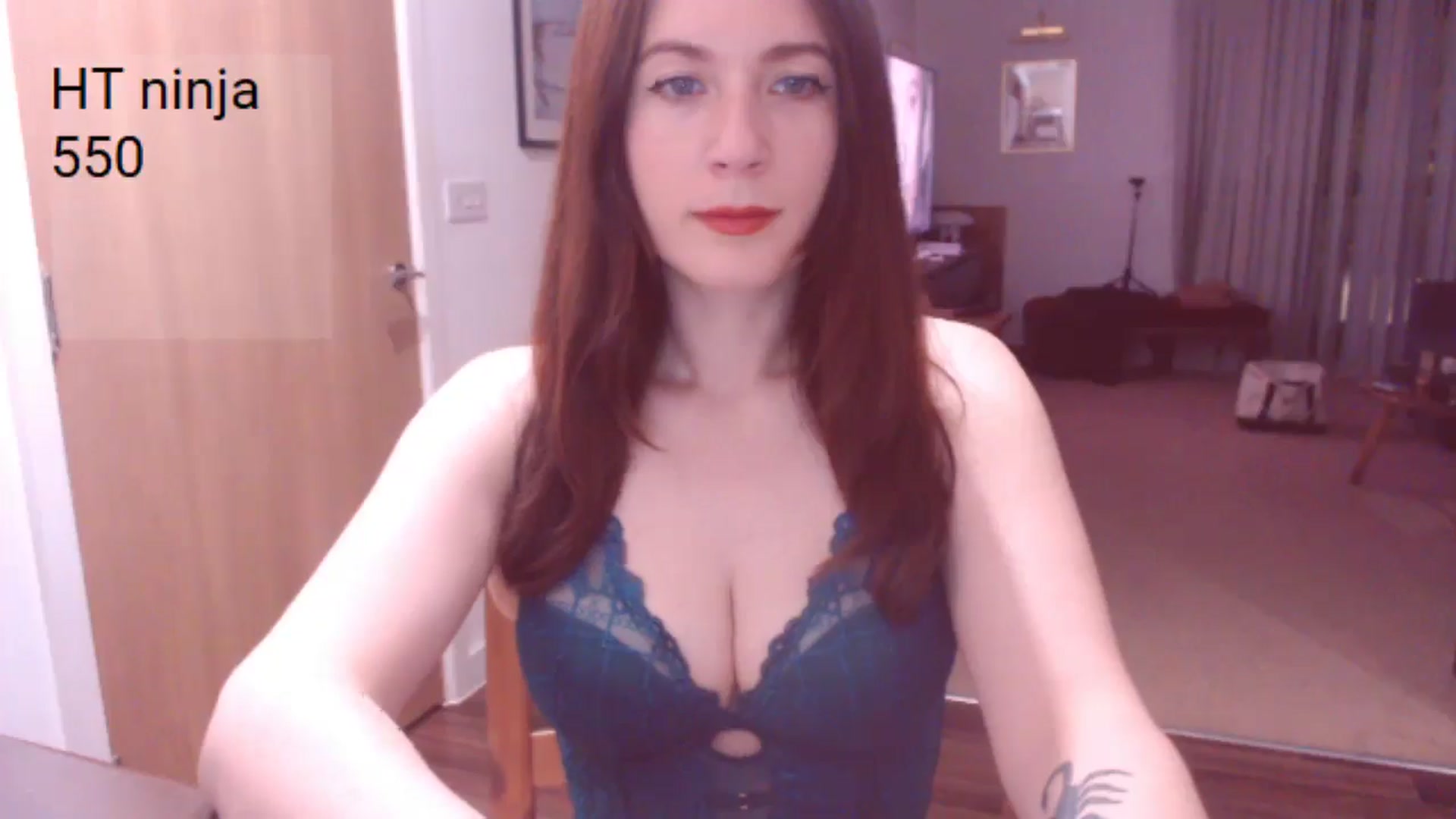 Gallery image thumbnail from AubreyPlza's myfreecams stream on, 04/29/2025, 21:15 image 17 of 20