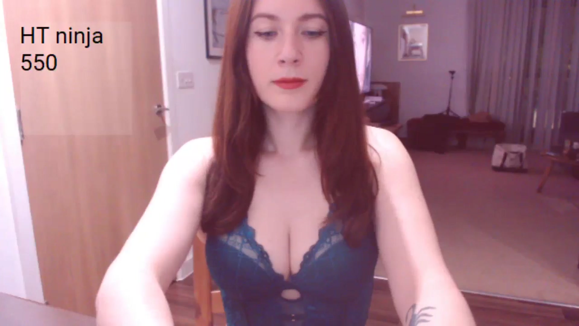 Gallery image thumbnail from AubreyPlza's myfreecams stream on, 04/29/2025, 21:15 image 16 of 20