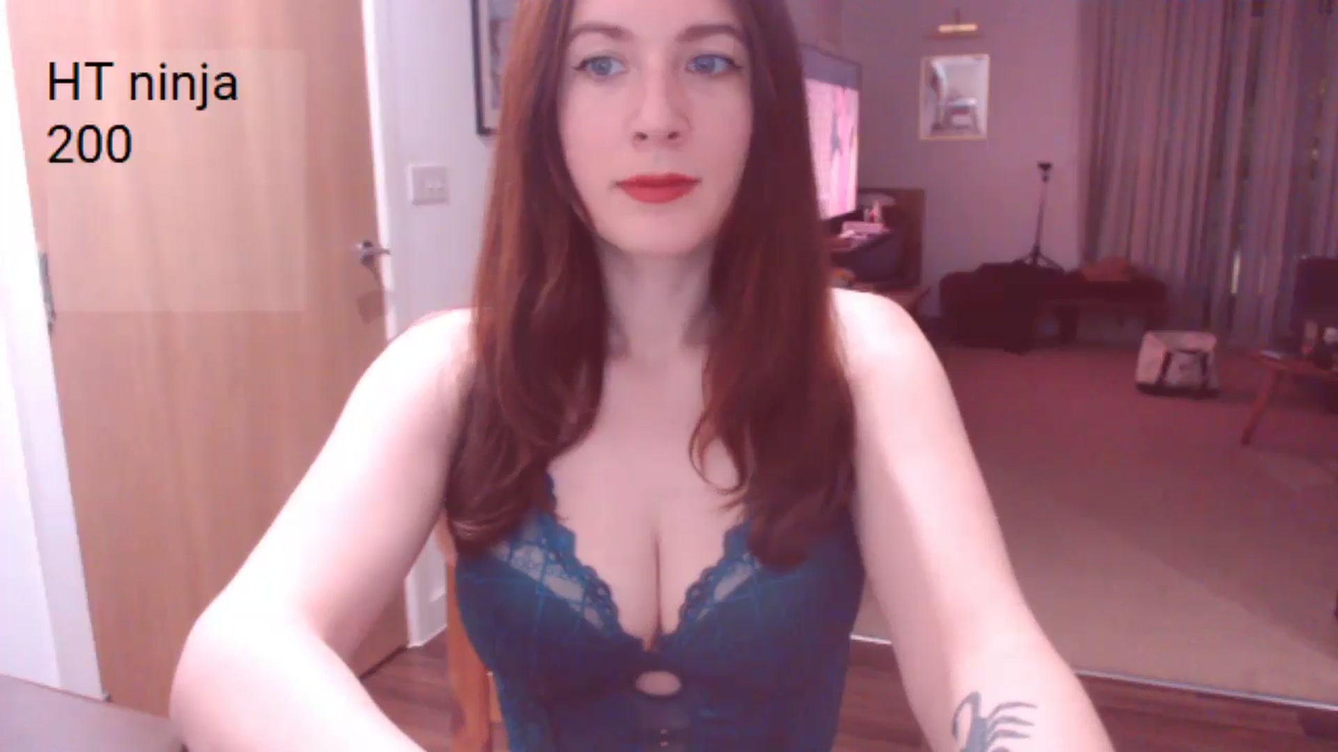 Gallery image thumbnail from AubreyPlza's myfreecams stream on, 04/29/2025, 21:15 image 2 of 20