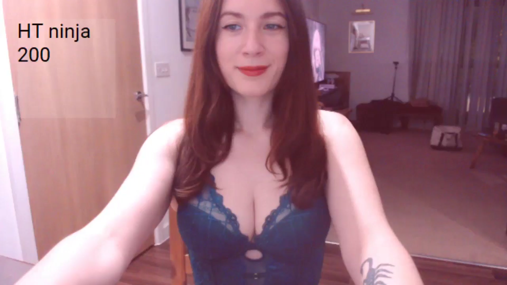 Gallery image thumbnail from AubreyPlza's myfreecams stream on, 04/29/2025, 21:15 image 1 of 20