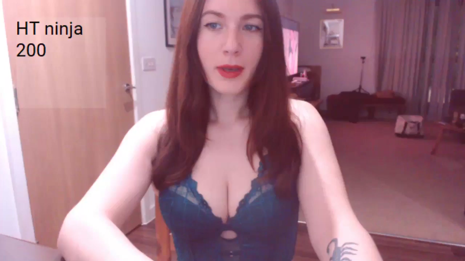 Gallery image thumbnail from AubreyPlza's myfreecams stream on, 04/29/2025, 21:15 image 12 of 20