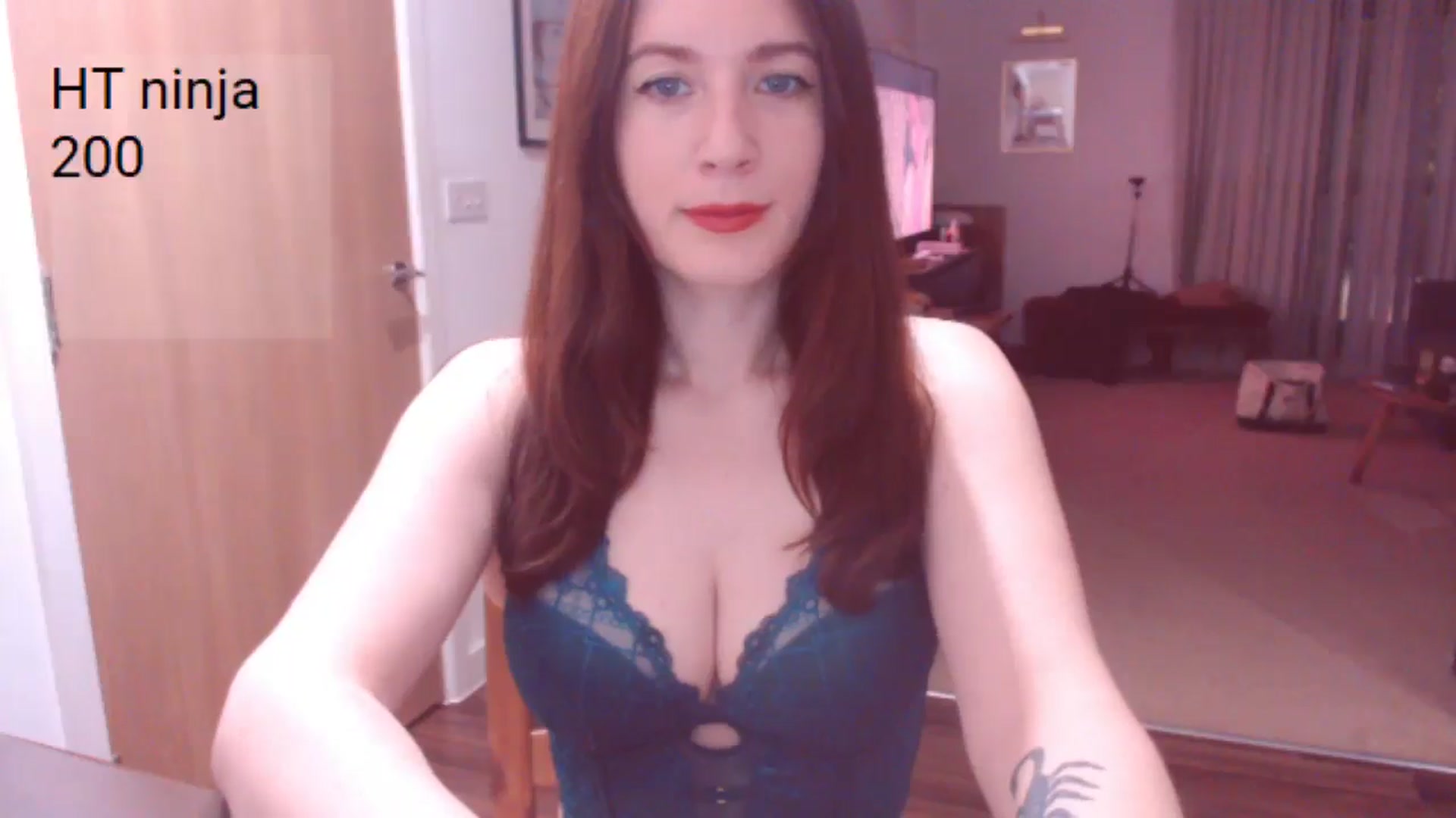 Gallery image thumbnail from AubreyPlza's myfreecams stream on, 04/29/2025, 21:15 image 8 of 20