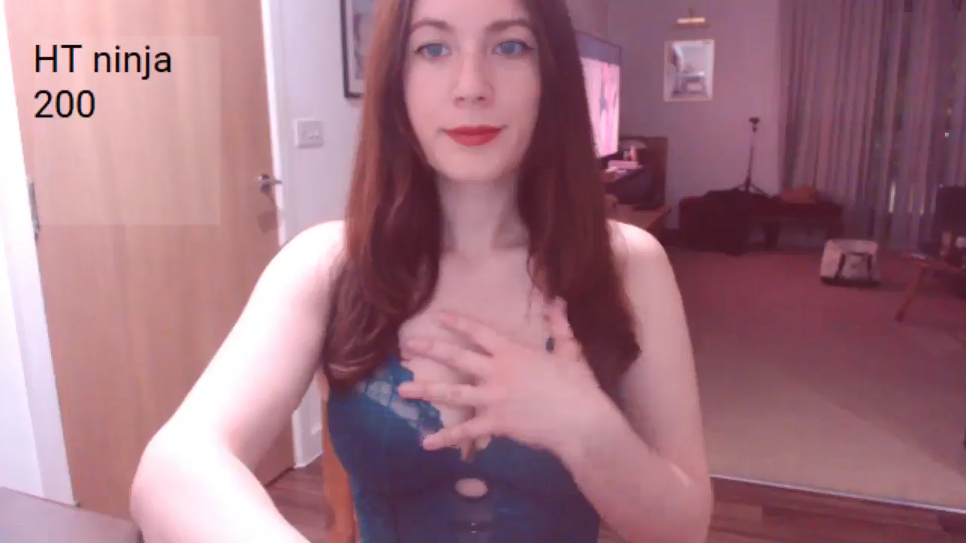 Gallery image thumbnail from AubreyPlza's myfreecams stream on, 04/29/2025, 21:15 image 4 of 20