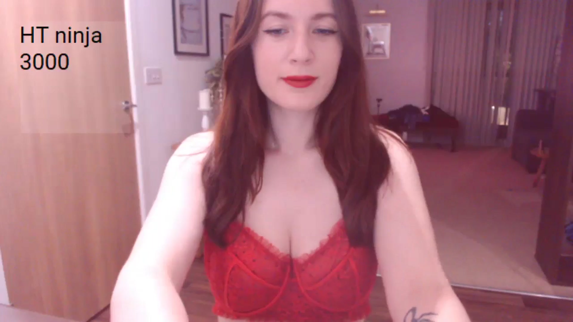 Gallery image thumbnail from AubreyPlza's myfreecams stream on, 05/18/2025, 20:58 image 11 of 20