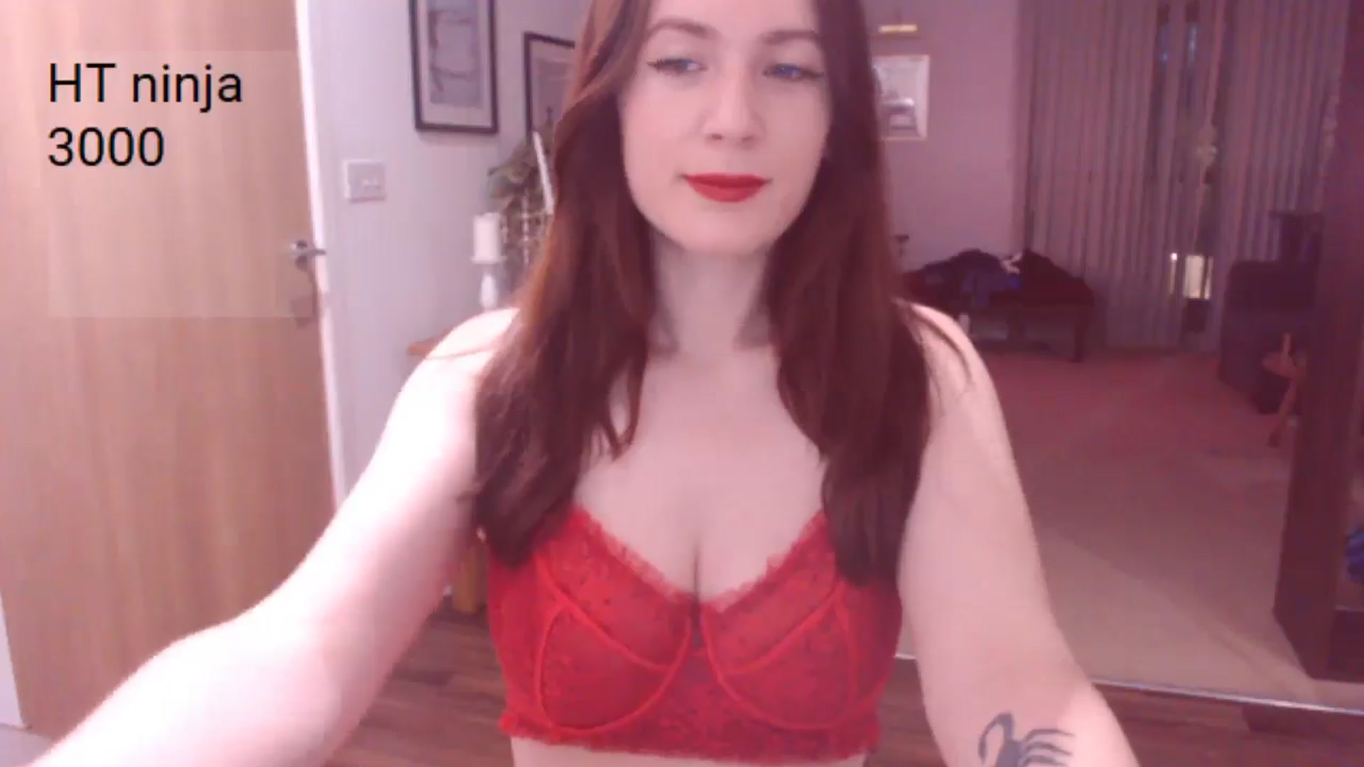 Gallery image thumbnail from AubreyPlza's myfreecams stream on, 05/18/2025, 20:58 image 7 of 20