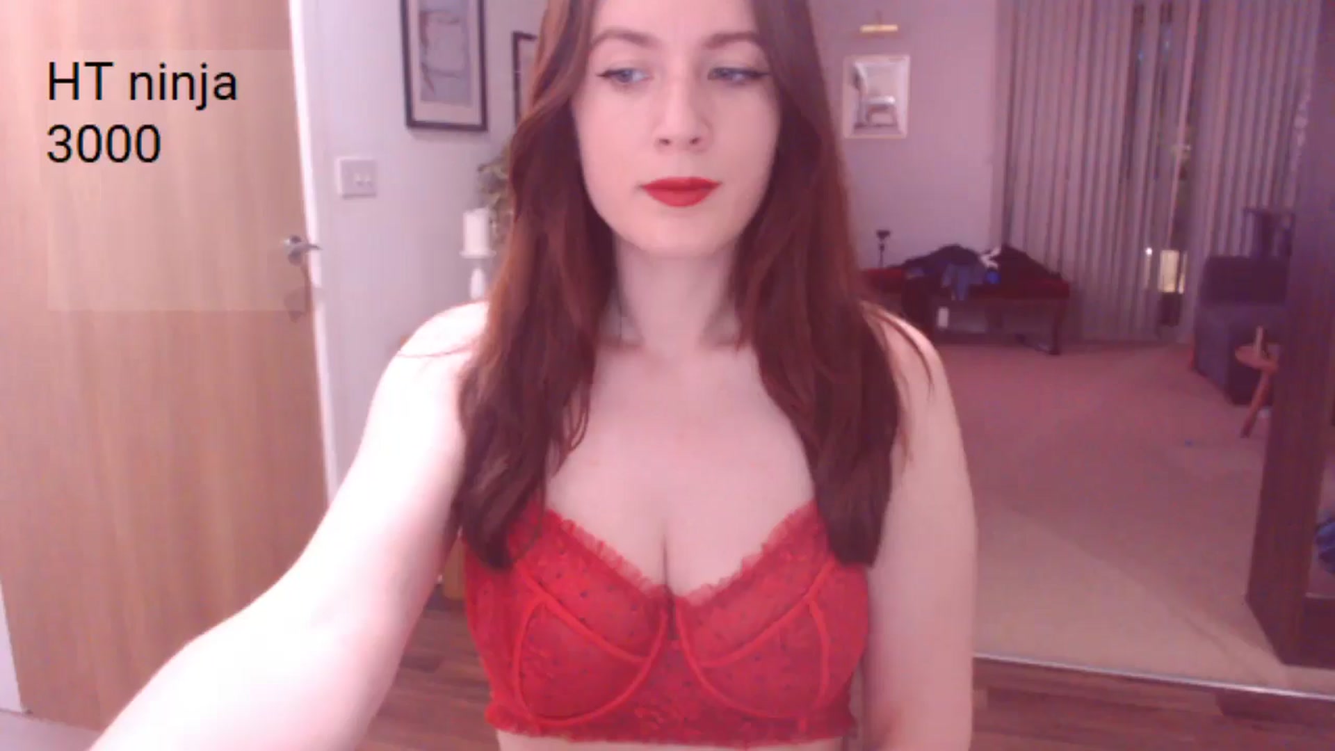 Gallery image thumbnail from AubreyPlza's myfreecams stream on, 05/18/2025, 20:58 image 10 of 20